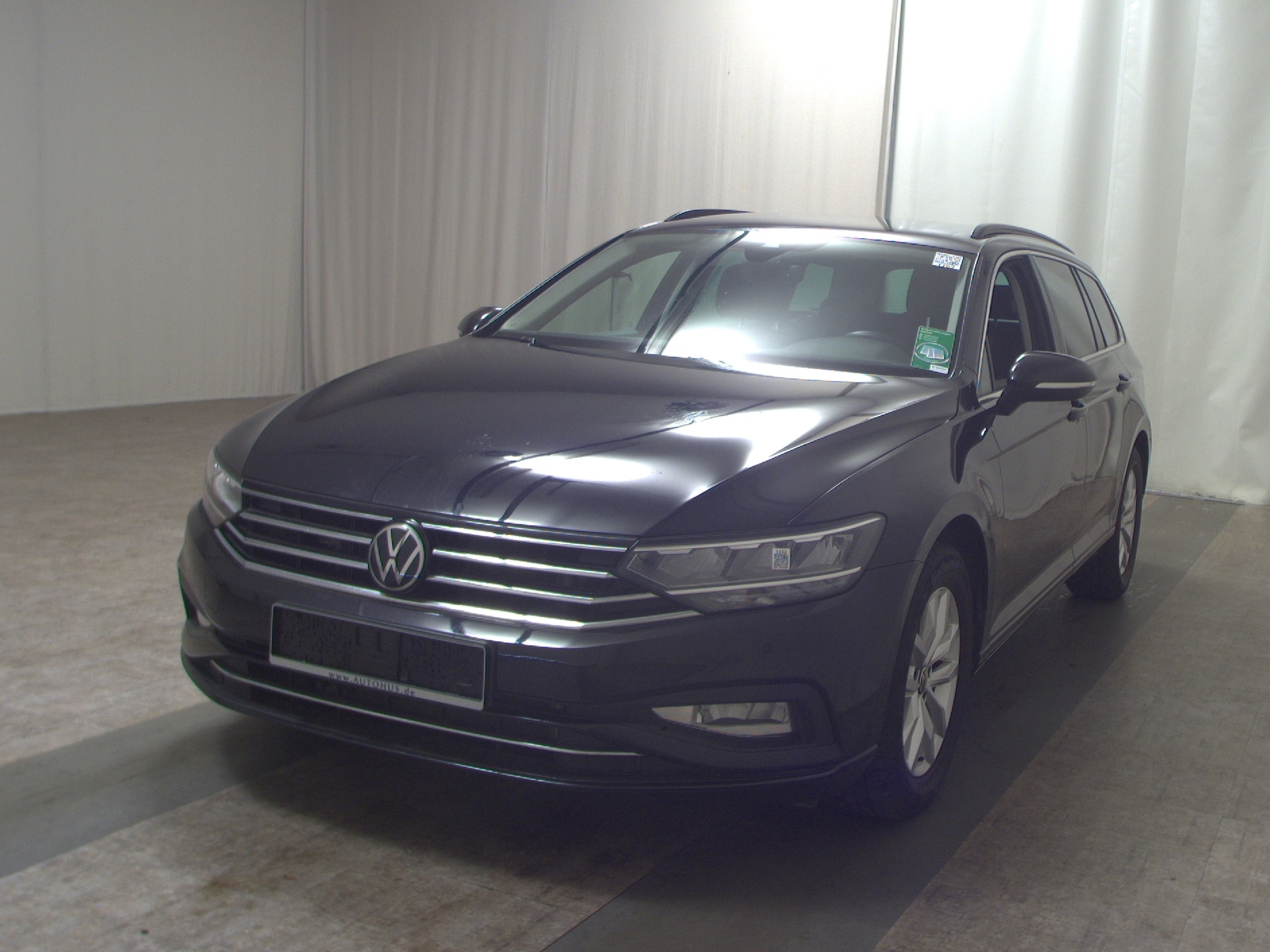 Volkswagen Passat Var. 2.0 TDI Business Navi LED DC AHK RFK 2