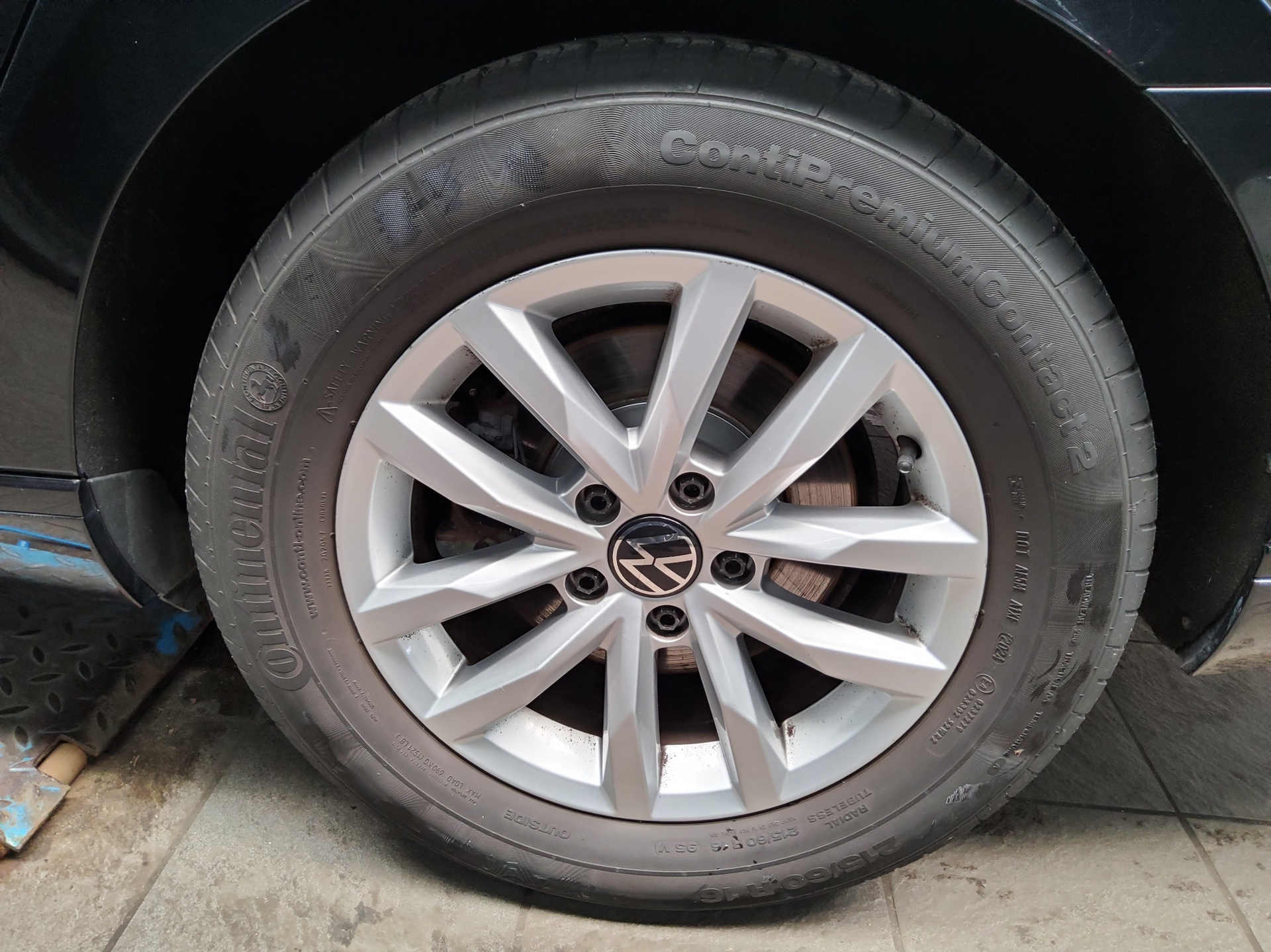 Volkswagen Passat Var. 2.0 TDI Business Navi LED DC AHK RFK 11