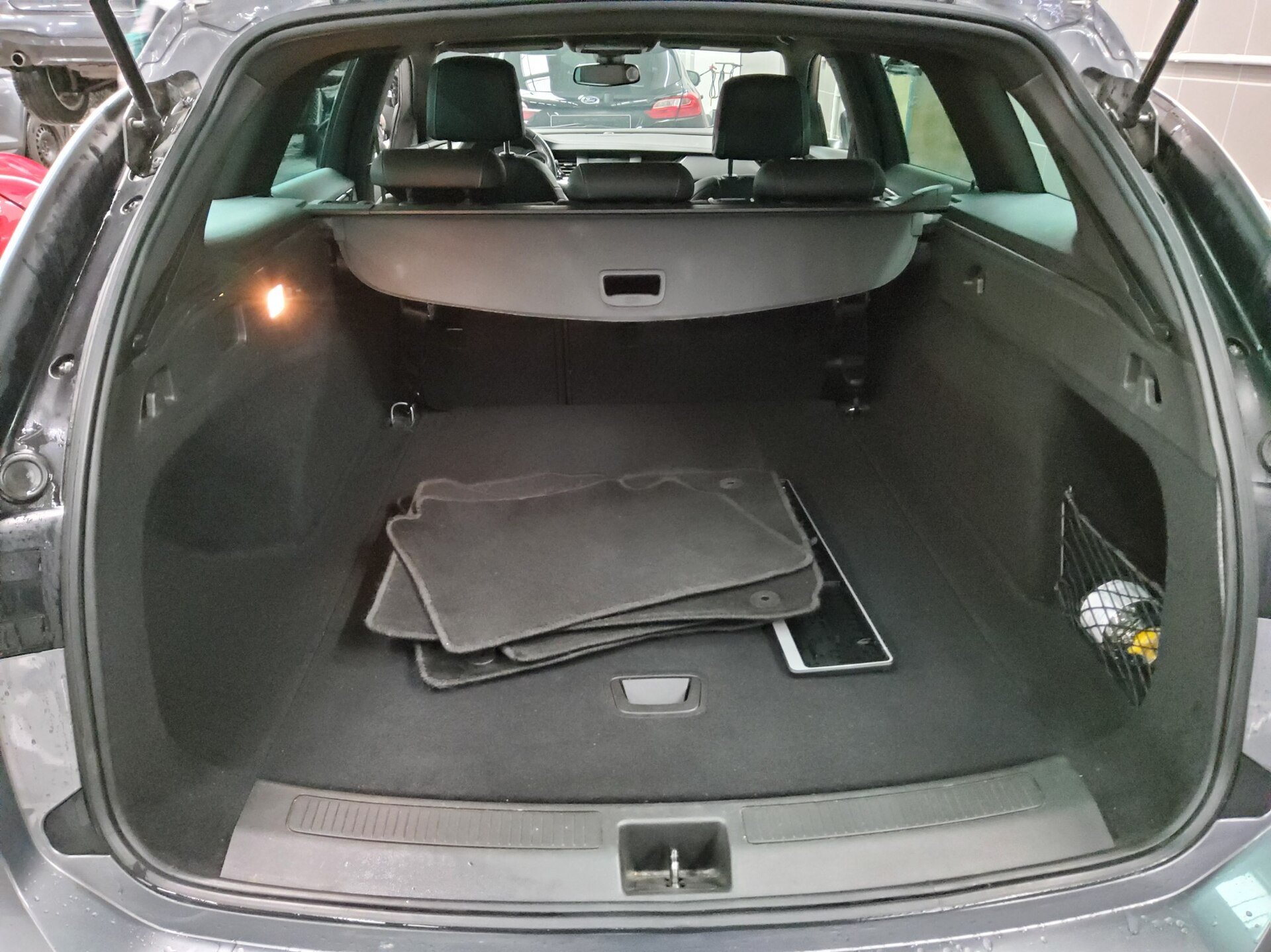 Opel Insignia ST 1.5 D Elegance Navi LED T-Leder AHK 11