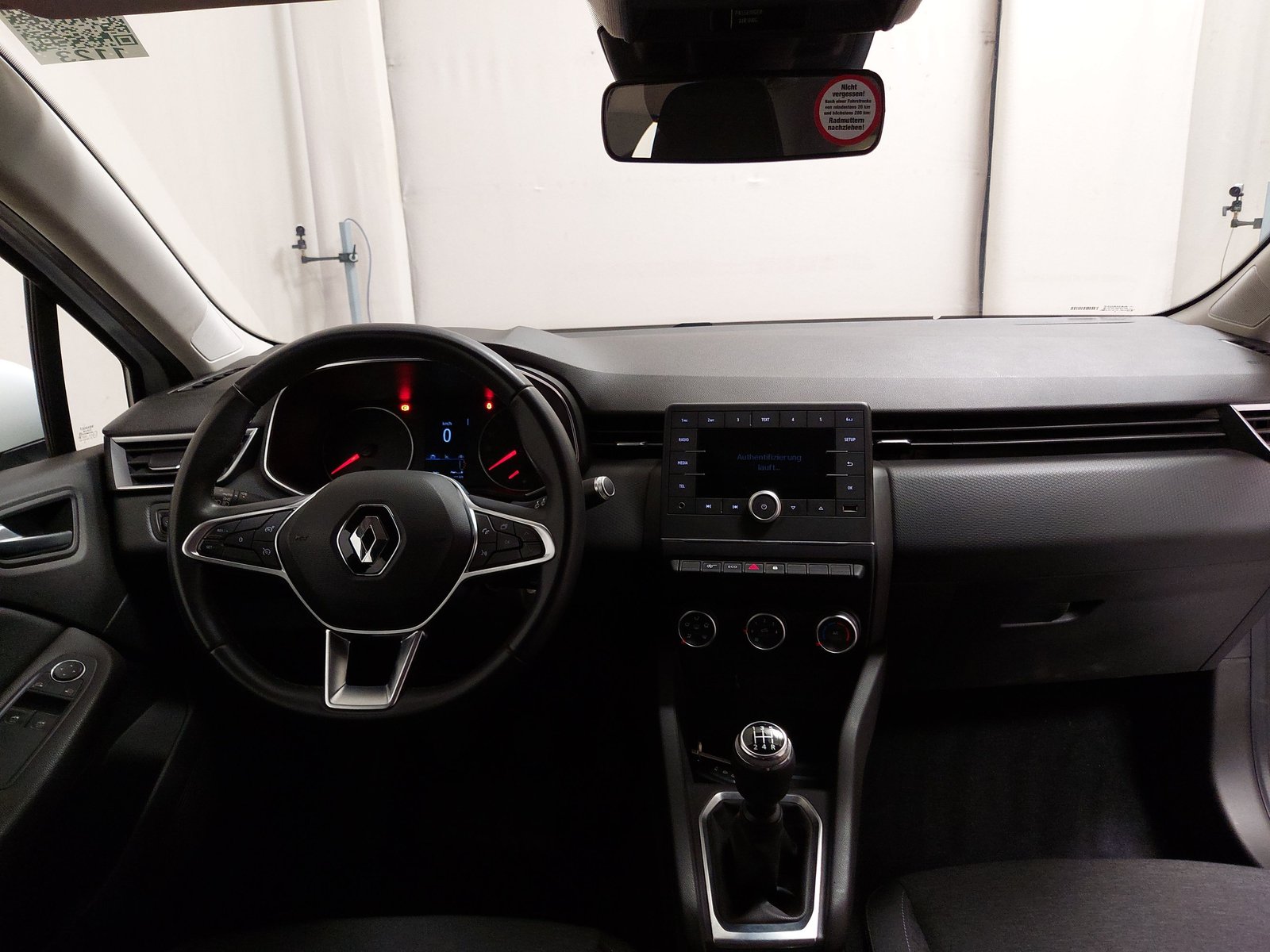 Renault Clio 0.9 TCe Experience LED BT SPURHALTE 16