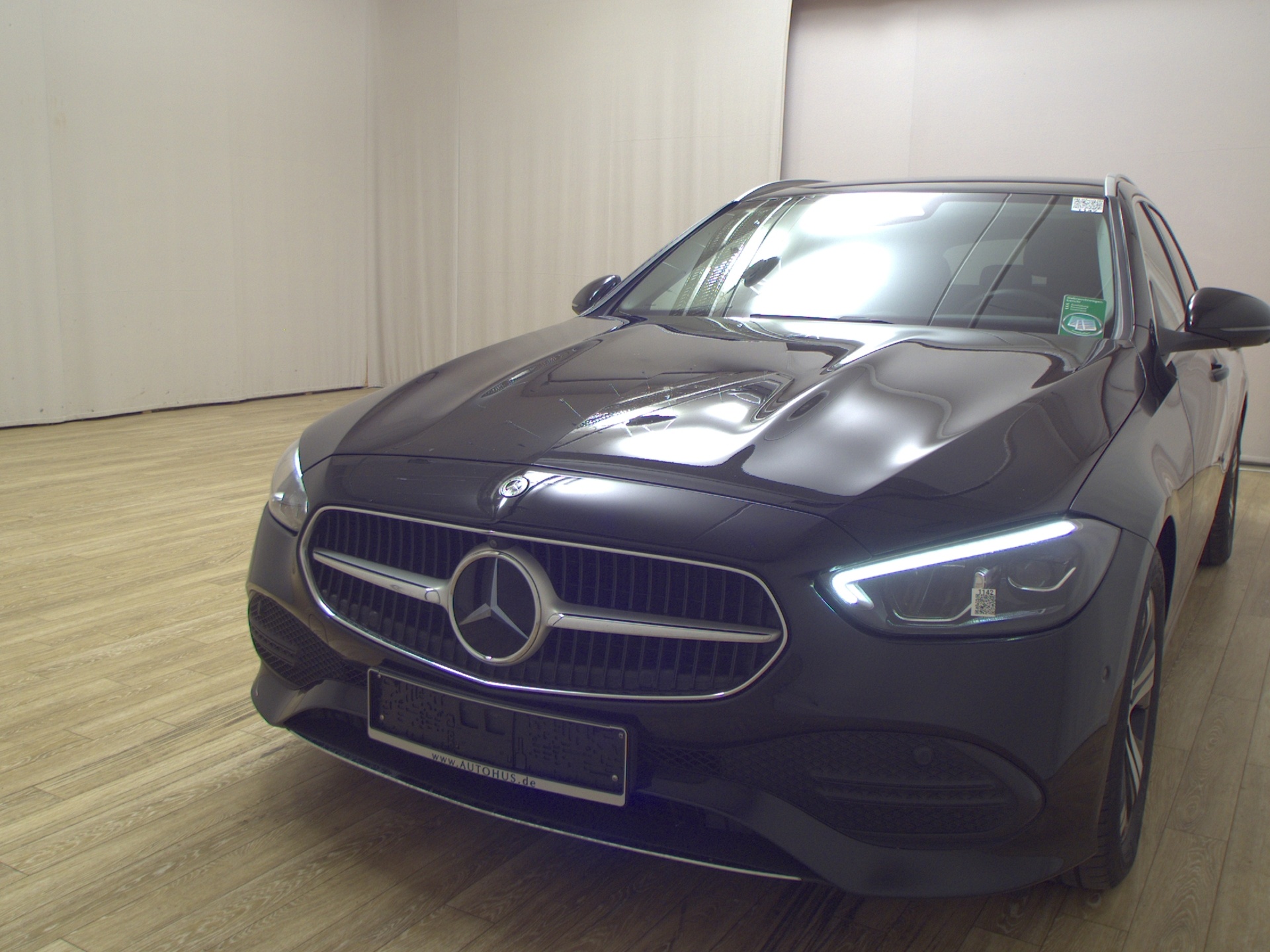 Mercedes-Benz C 180 T Avantgarde Navi LED RFK AHK Distronic+ 2