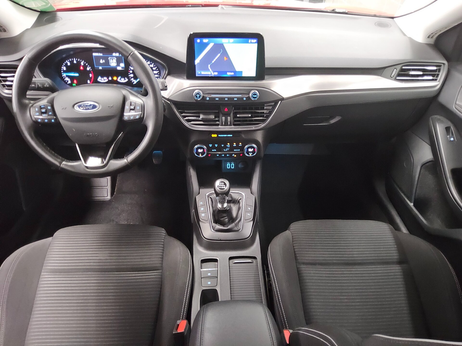 Ford Focus 1.0 EB Titanium Navi LED RfK ACC PDC Shz 5