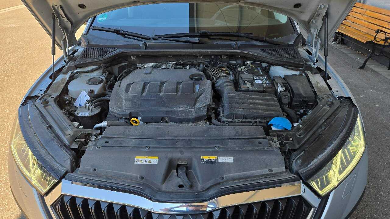 Skoda Octavia Combi 2.0 TDI Selection Plus NAVI LED SHZ RFK 8