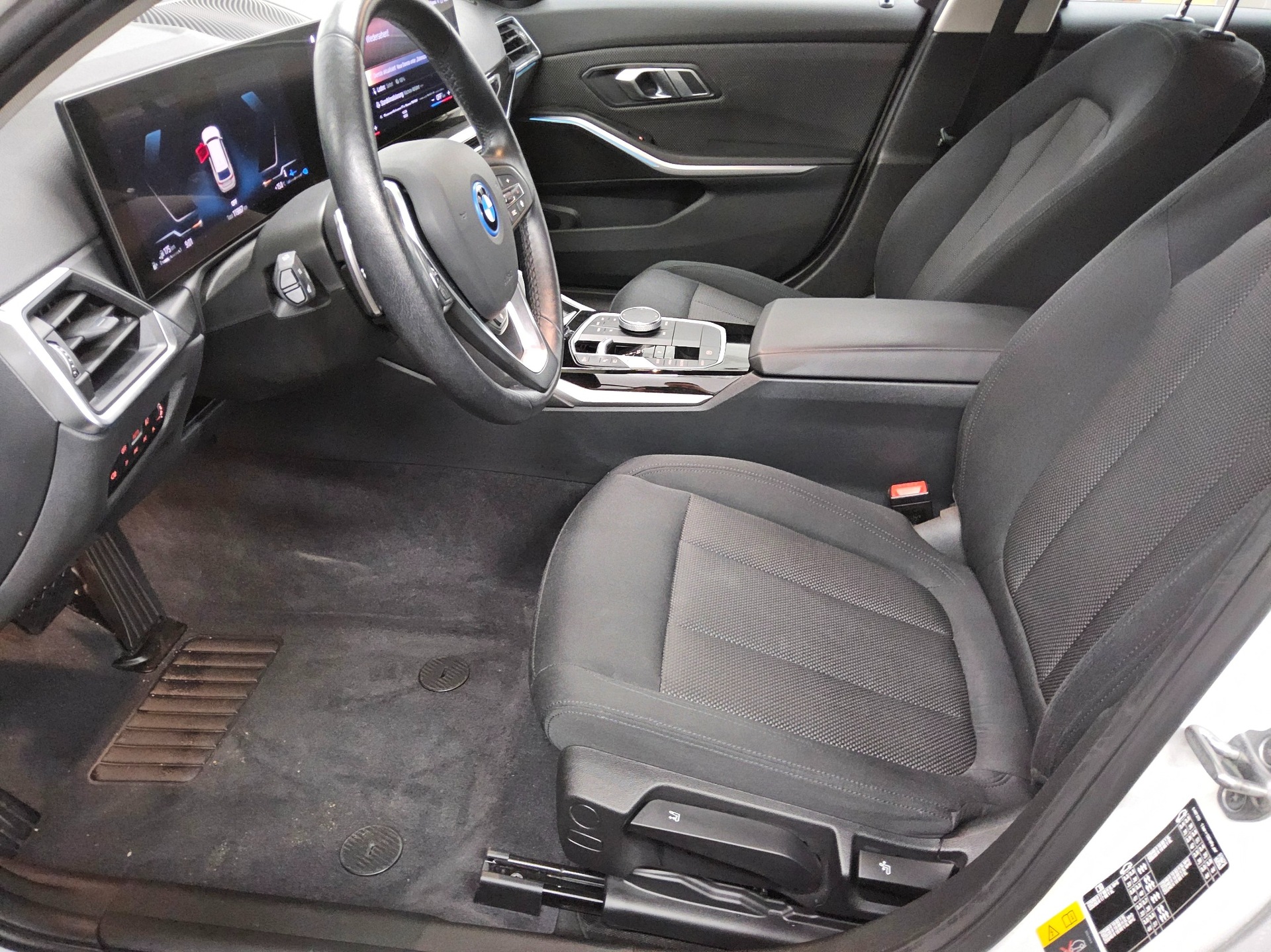 BMW 320e Touring Navi LED Curved HiFi Shadow LED 9