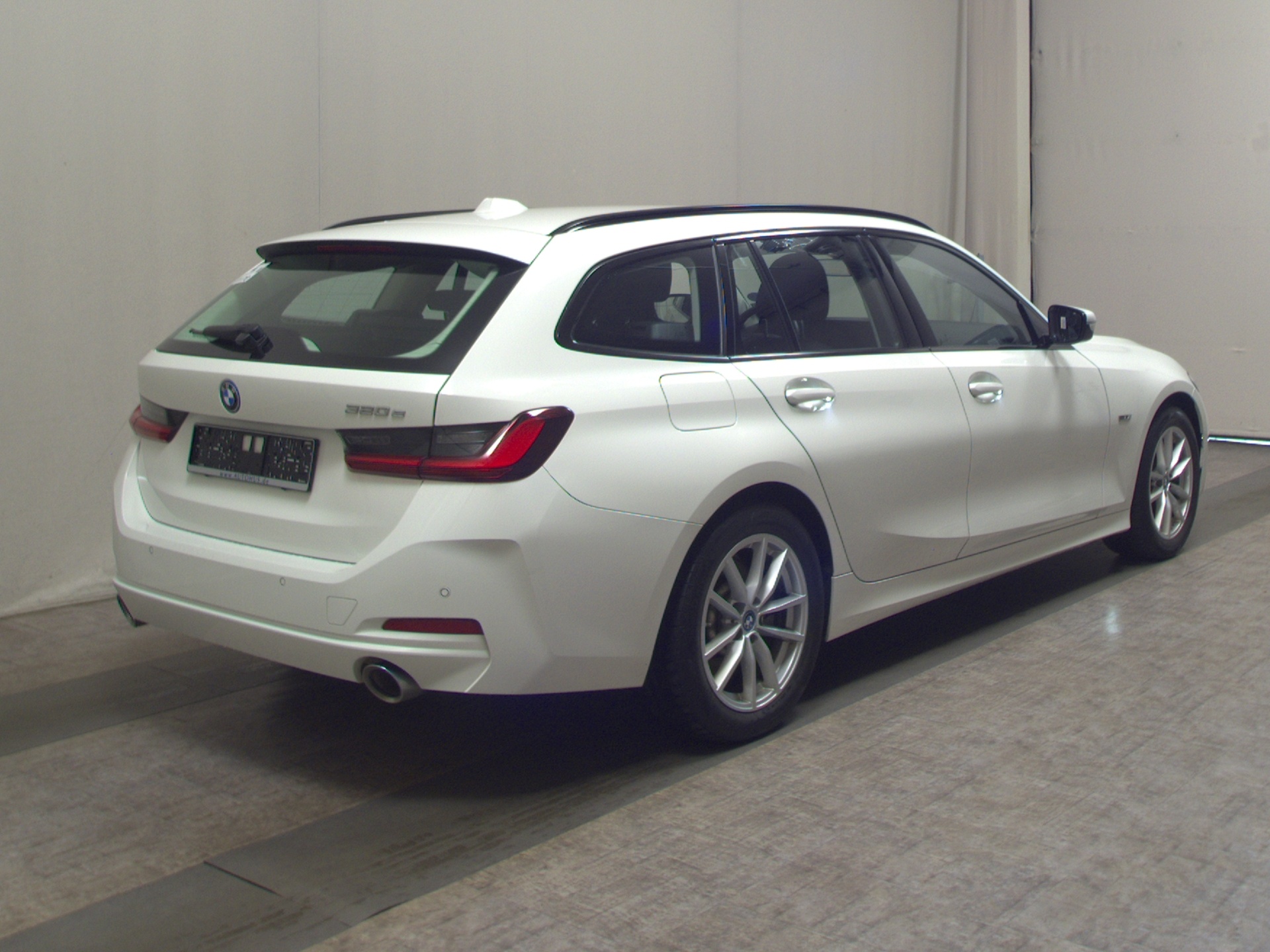 BMW 320e Touring Navi LED Curved HiFi Shadow LED 4