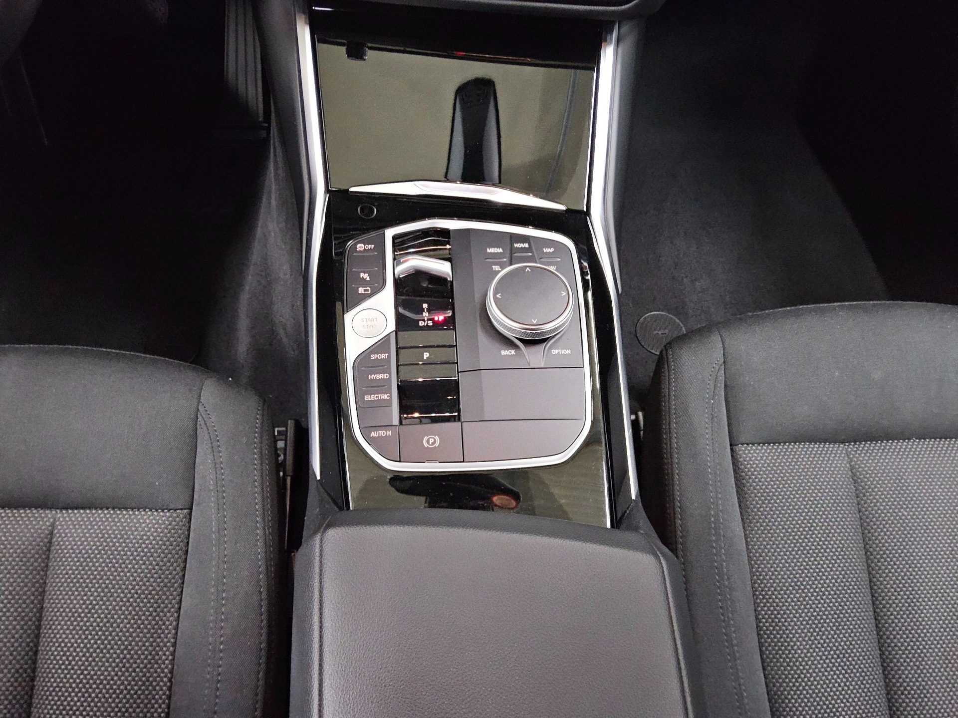 BMW 320e Touring Navi LED Curved HiFi Shadow LED 6