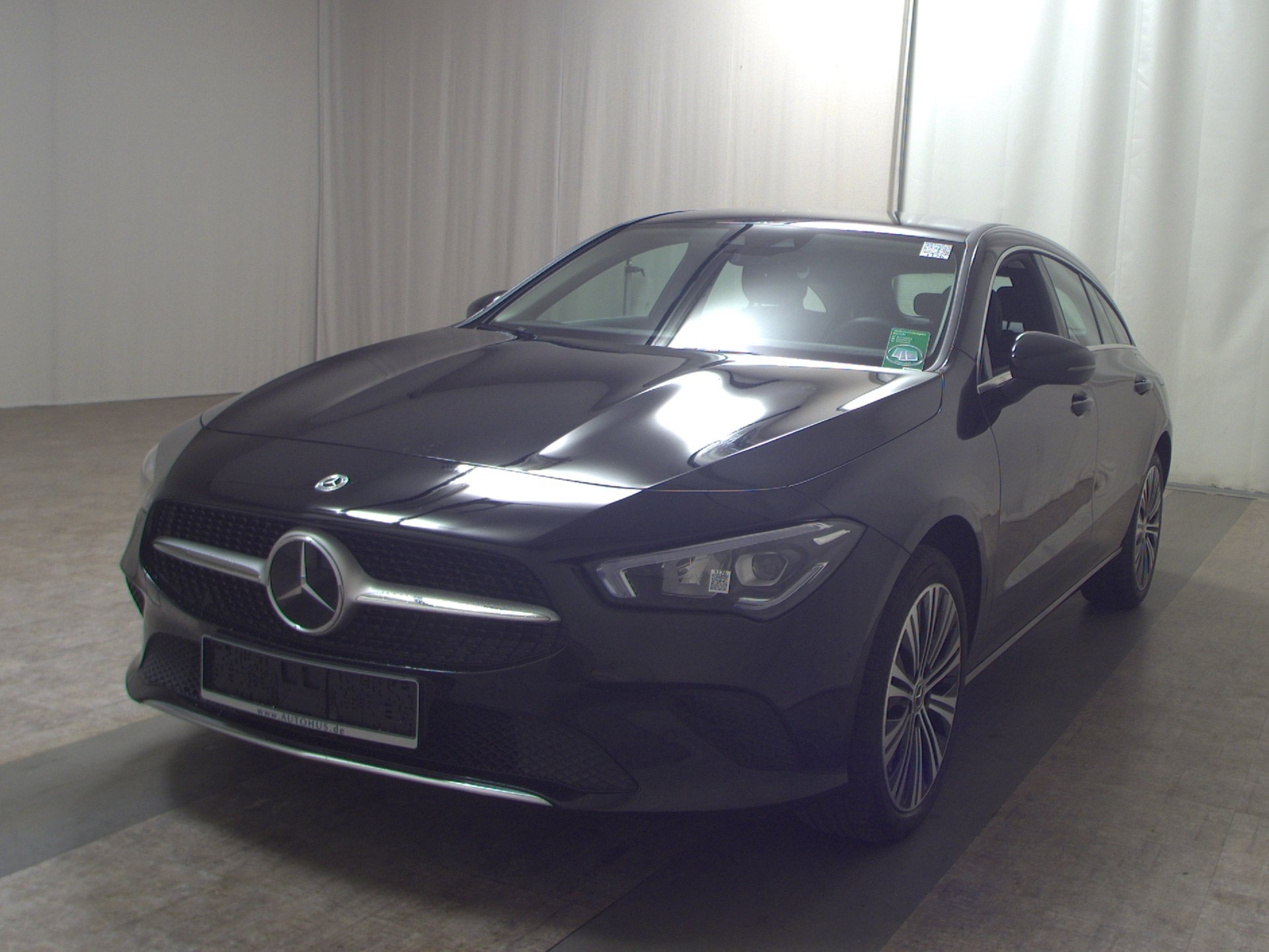 Mercedes-Benz CLA 250 Shooting Brake e Progressive Navi LED 2