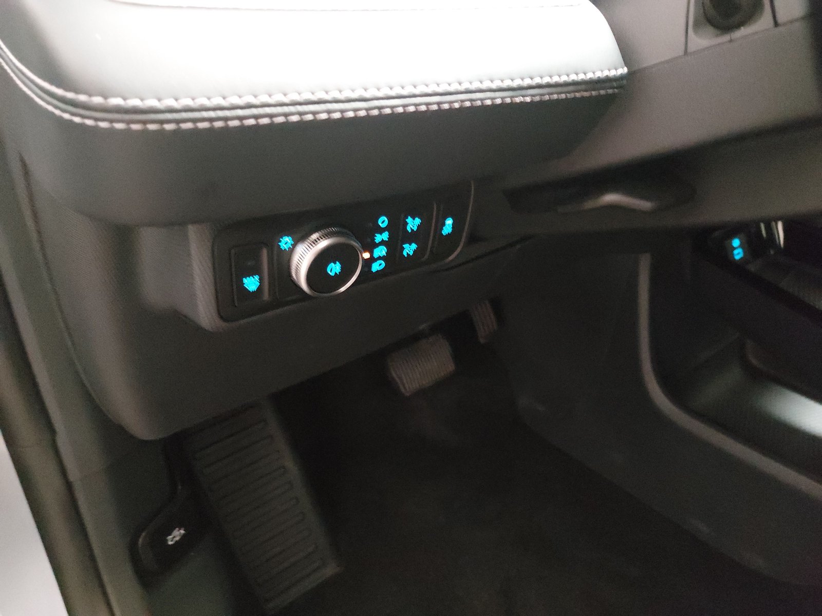 Ford Mustang Mach-E Leder Navi LED 360°- Kamera 7