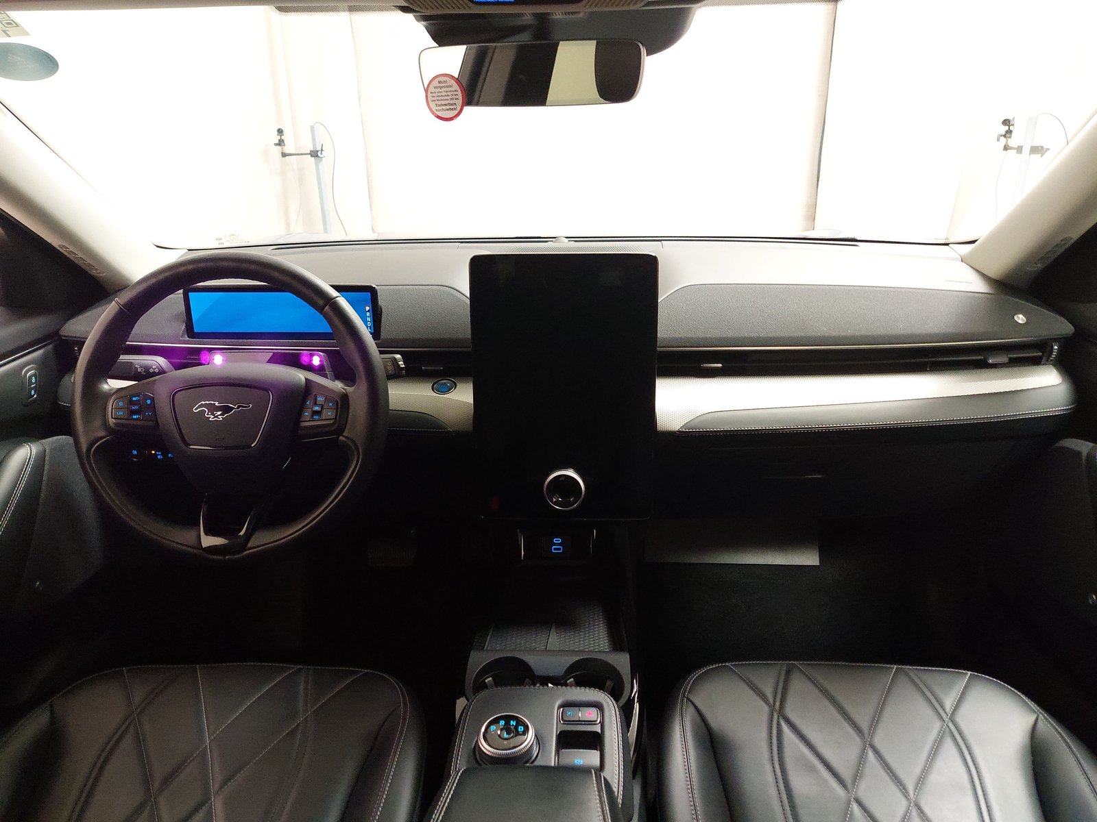Ford Mustang Mach-E Leder Navi LED 360°- Kamera 16
