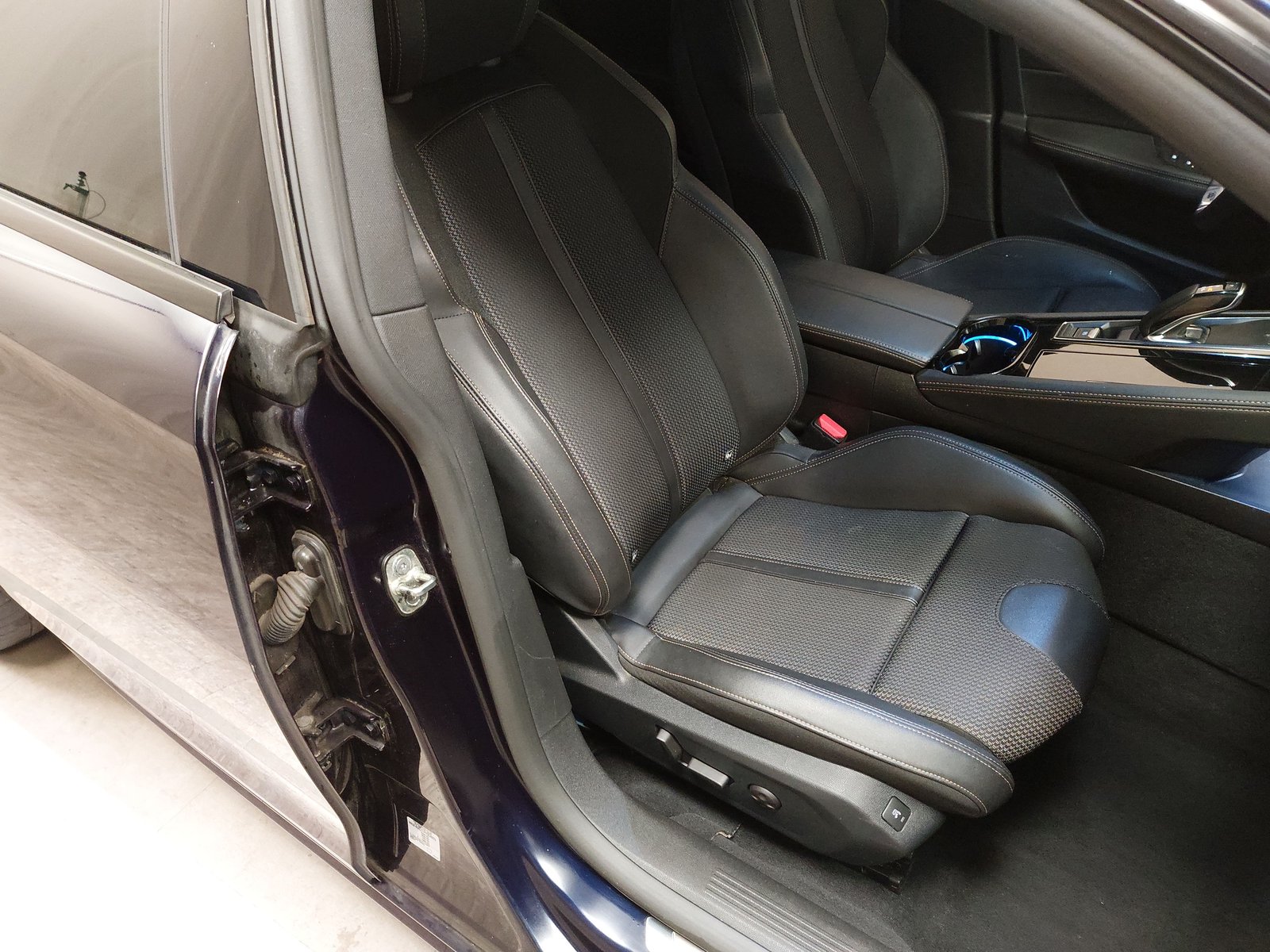 Peugeot 508 SW Hybrid 225 GT-Line T-Leder Navi LED 360° 10