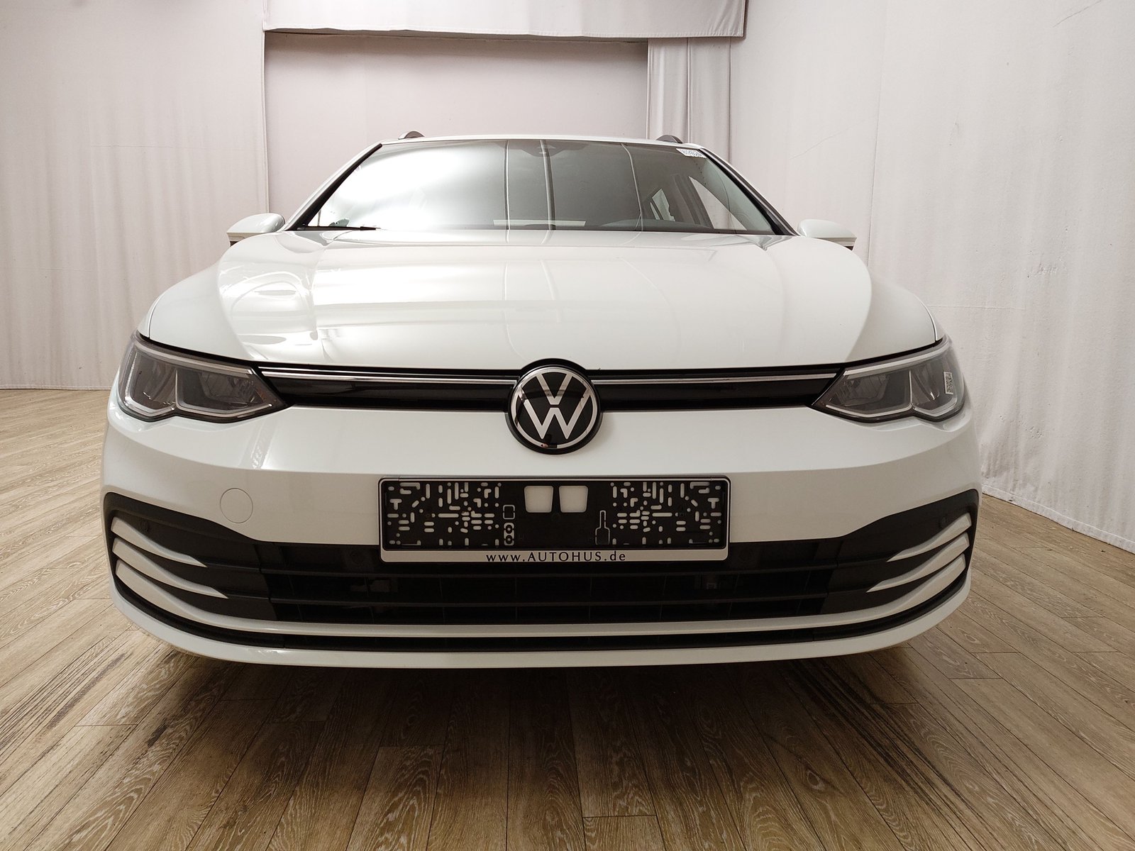 Volkswagen Golf Var. 2.0 TDI Life LED PDC Shz DC 9