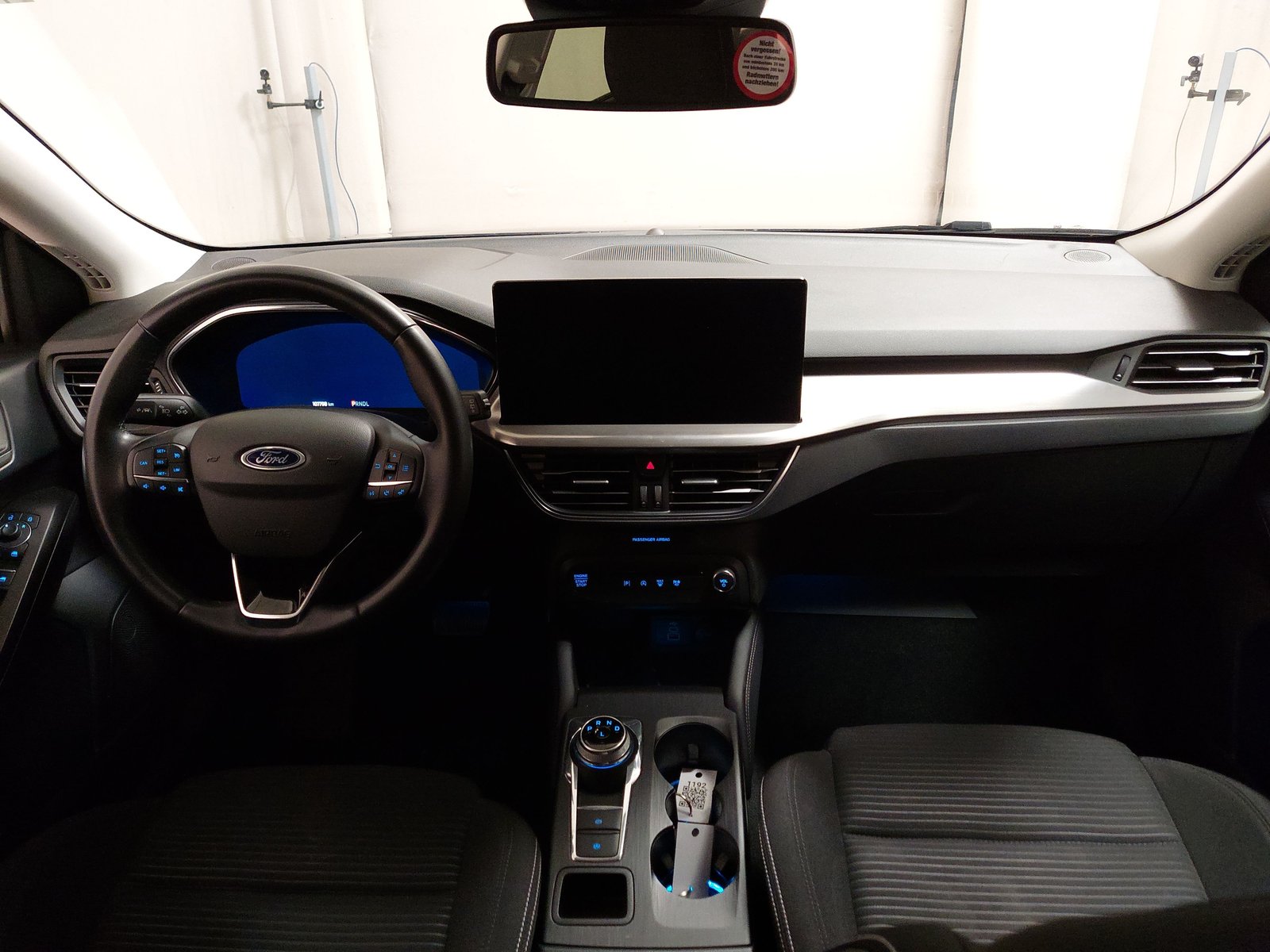 Ford Focus Turnier 1.5 EB Titanium X Navi LED AHK RFK 16