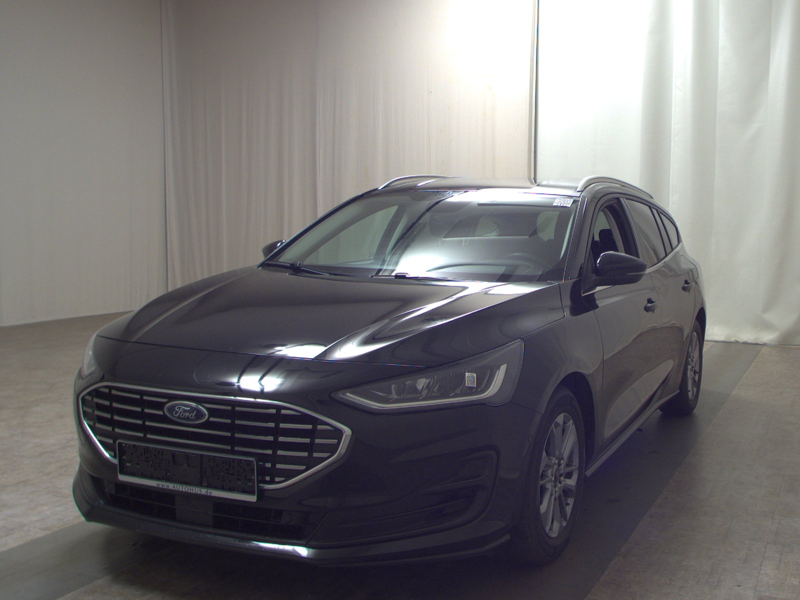 Ford Focus Turnier 1.5 EB Titanium X Navi LED AHK RFK 2