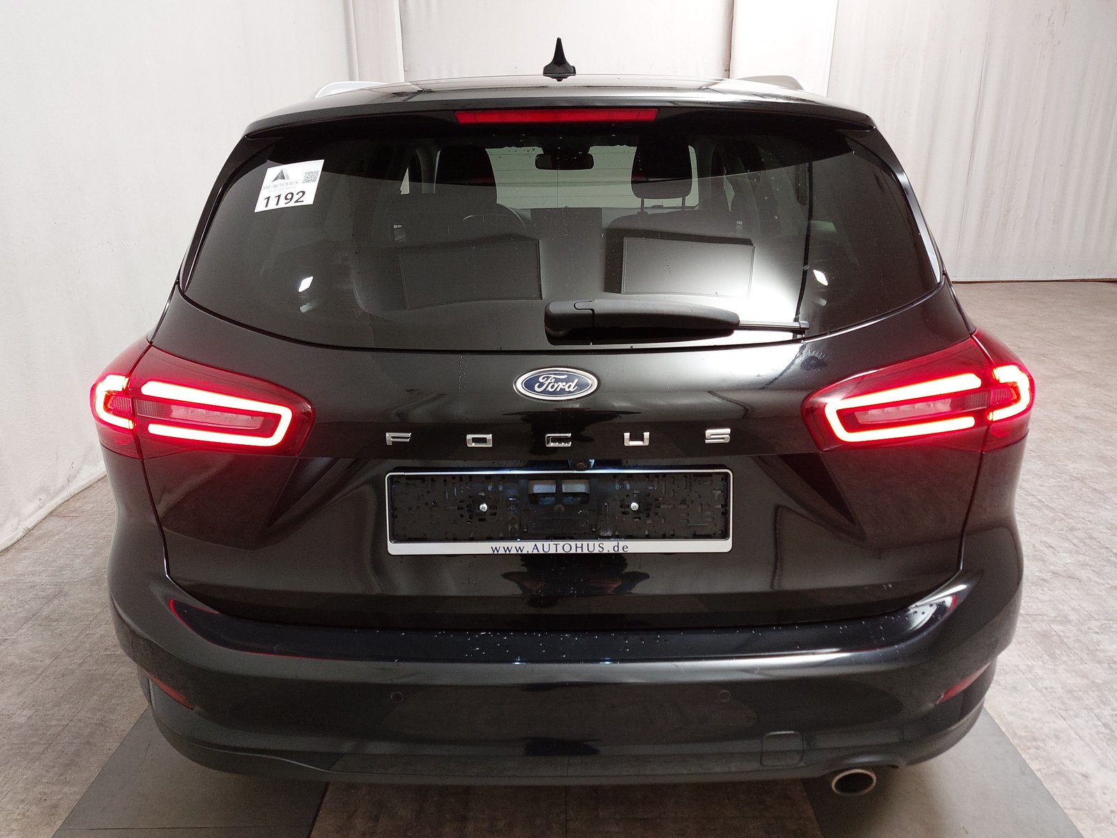Ford Focus Turnier 1.5 EB Titanium X Navi LED AHK RFK 14