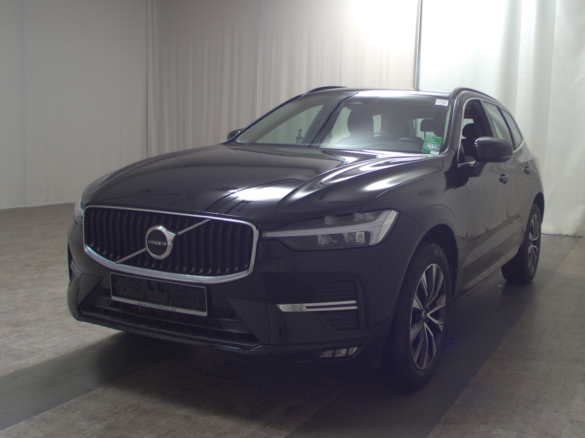 Volvo XC60 B4 Core Navi LED StandHzg 4xShz RfK ACC 2