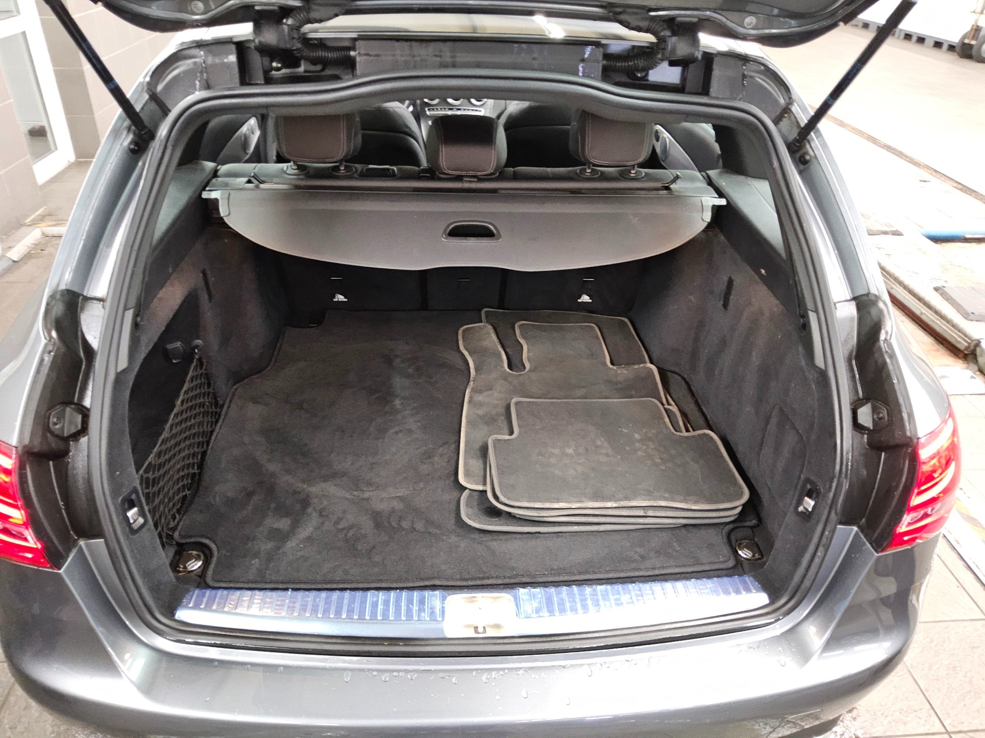 Mercedes-Benz C 220 T d Avantgarde Navi LED Pano Burmester 12