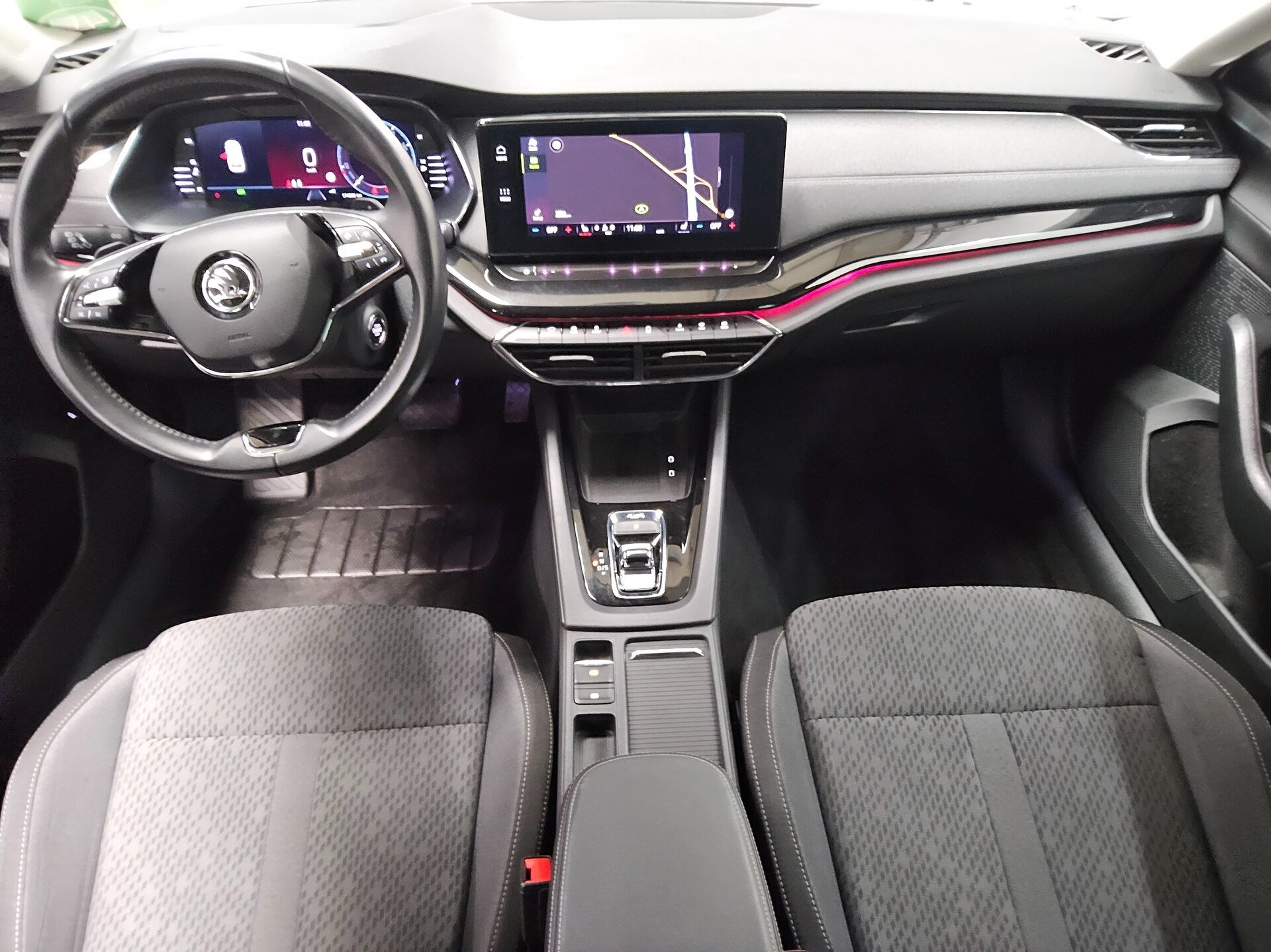 Skoda Octavia Kombi 2.0 TSI 4x4 Style Navi LED Virtual HuD AHK 5
