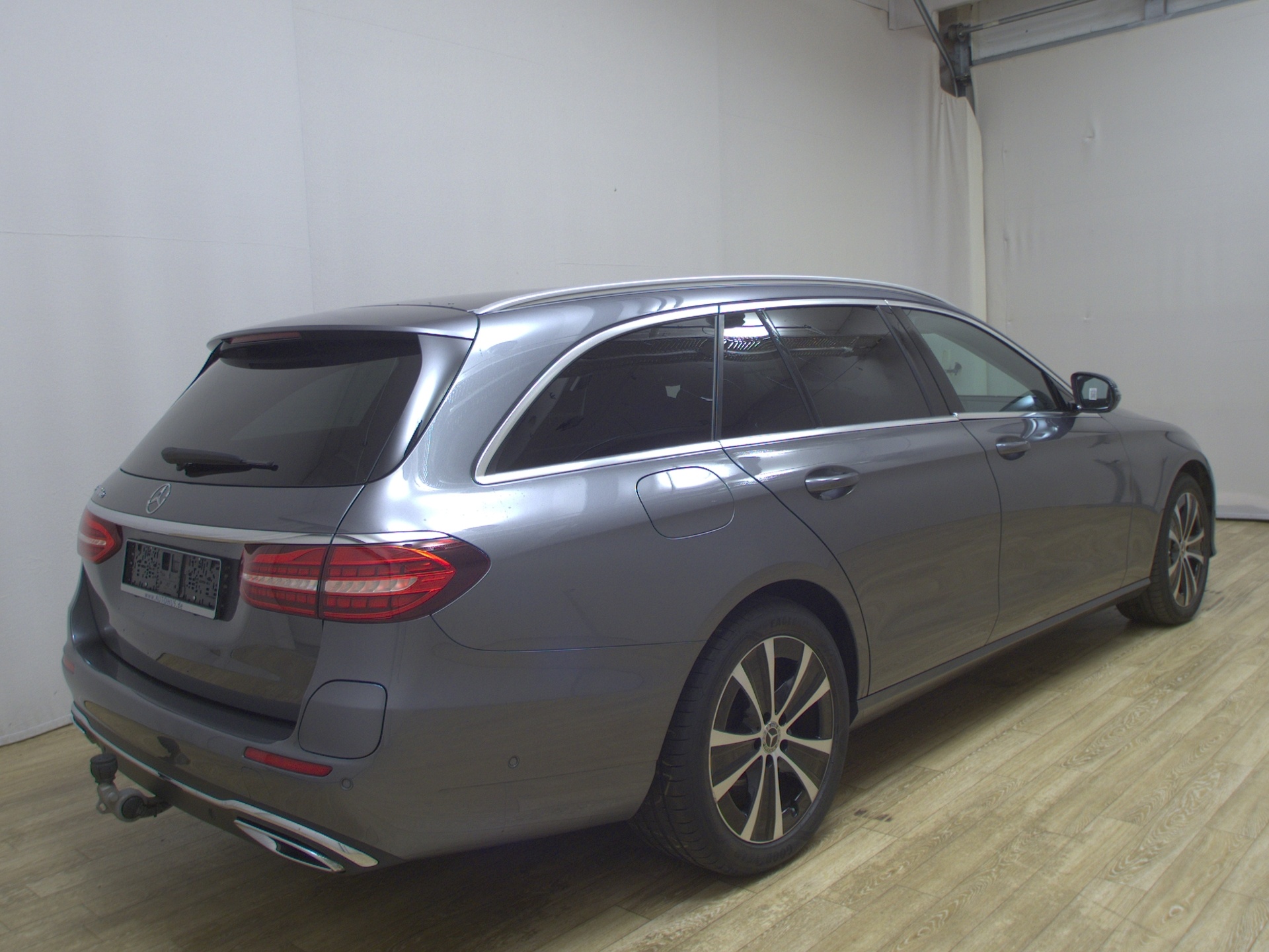 Mercedes-Benz E 300 T de Avantgarde Navi LED AHK 360°- Kamera 4