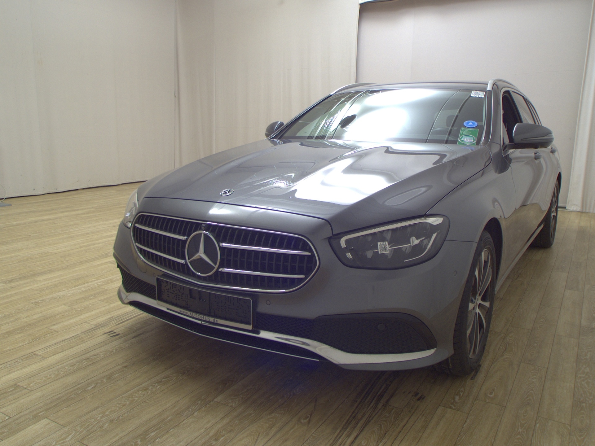 Mercedes-Benz E 300 T de Avantgarde Navi LED AHK 360°- Kamera 2