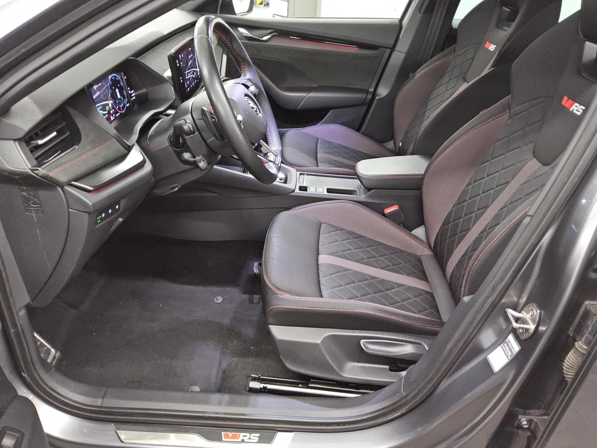 Skoda Octavia Kombi 2.0 TDI RS Navi LED vc HuD ACC RfK 9