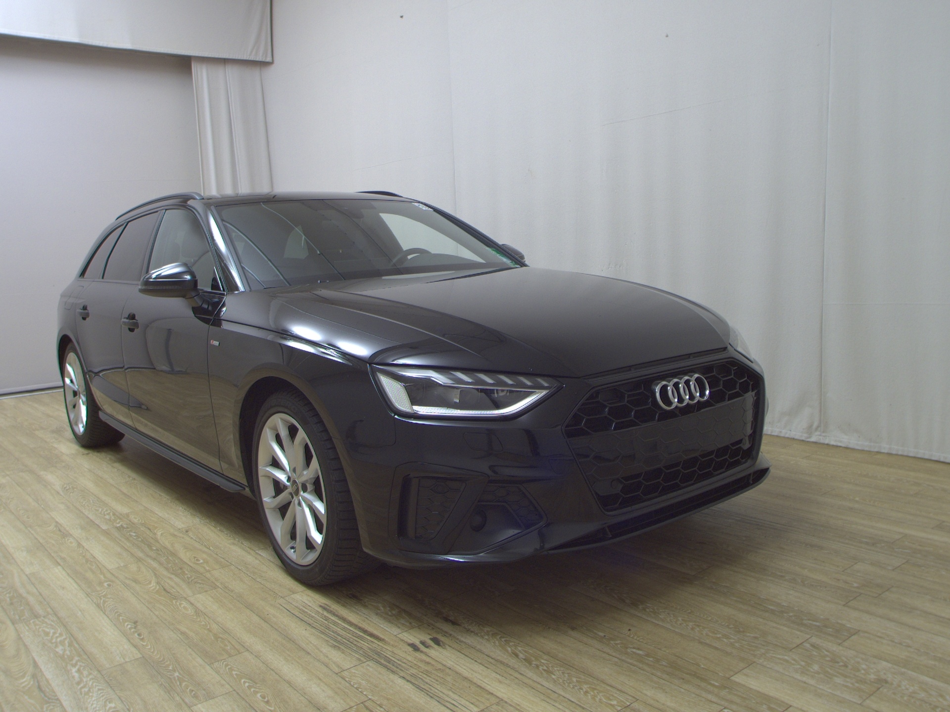 Audi A4 Avant 40 TDI S-Line Navi Matrix Virtual Sound RFK 3
