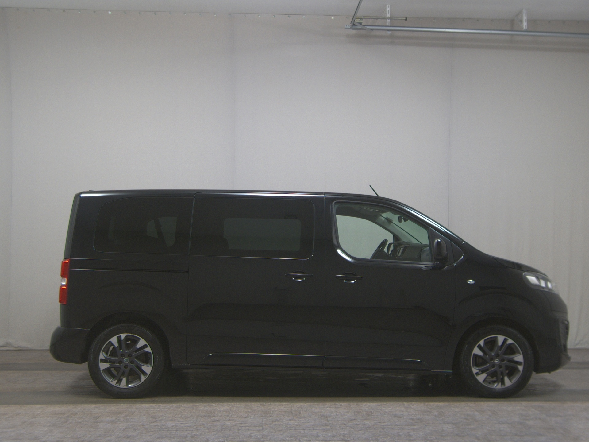 Opel Zafira Life 2.0 D Edition M 8-Sitze Navi HuD AHK