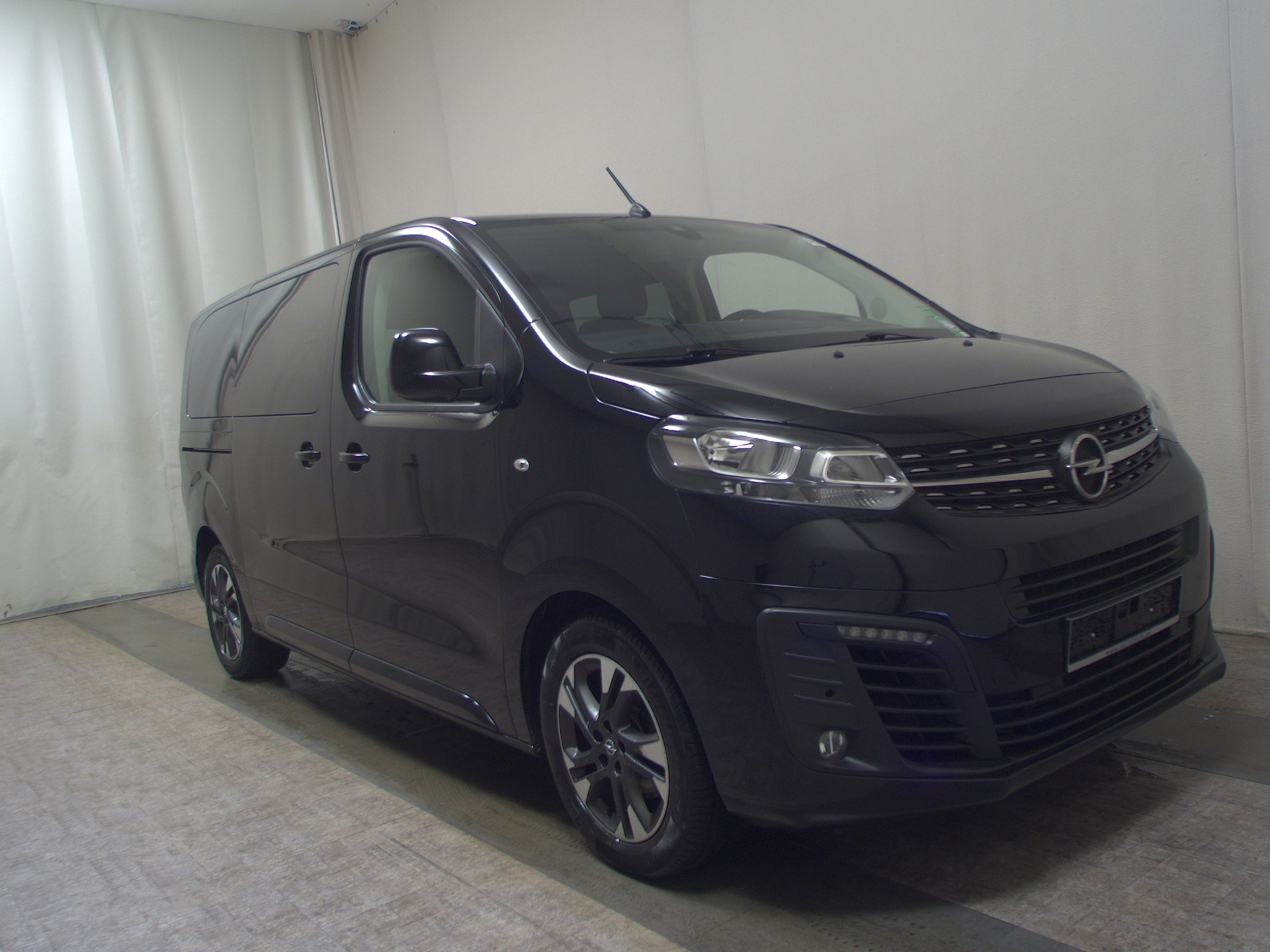 Opel Zafira Life 2.0 D Edition M 8-Sitze Navi HuD AHK 3