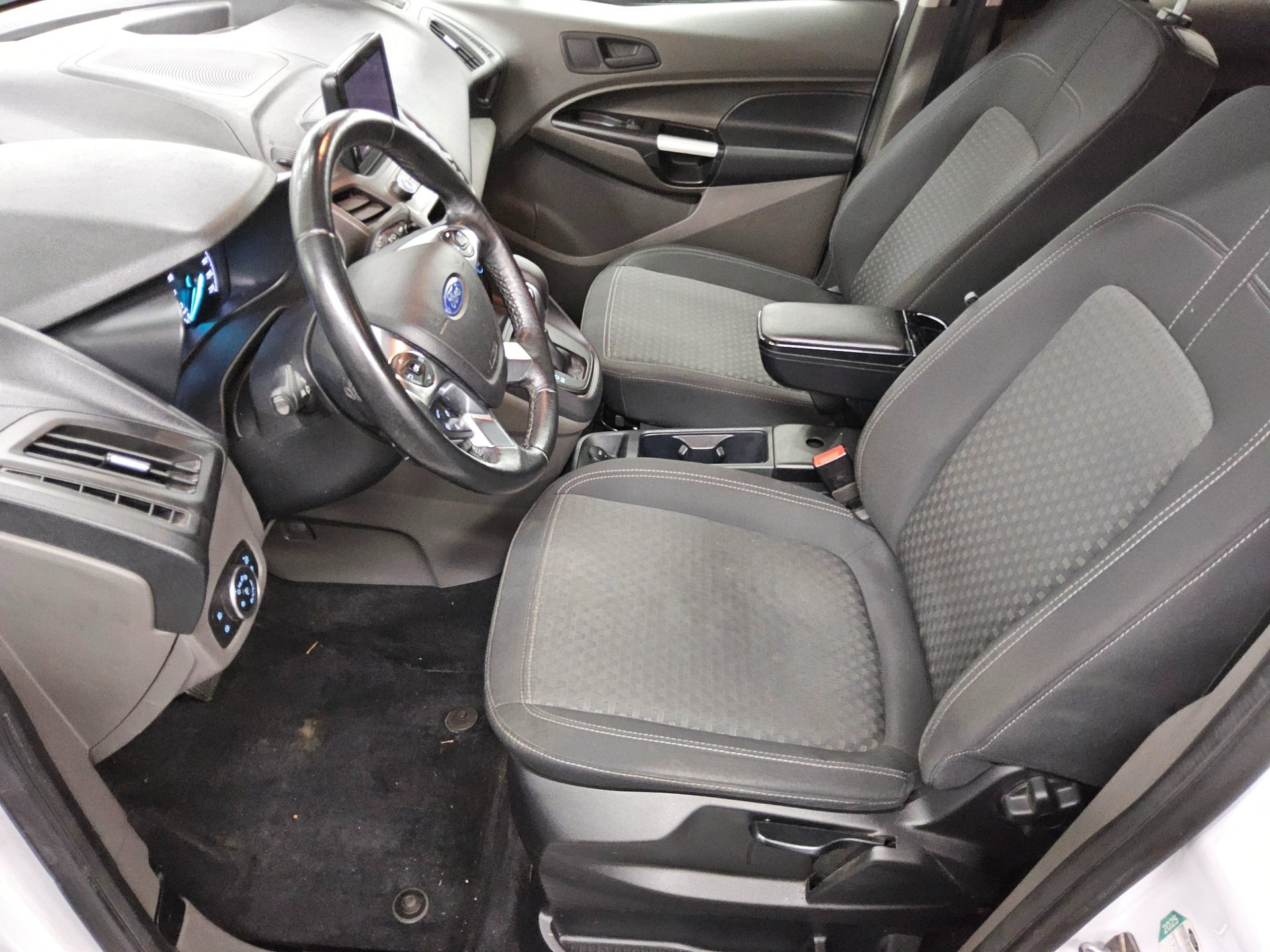 Ford Transit Connect 1.5 TDCi Trend 5-Sitzer Navi AHK 8