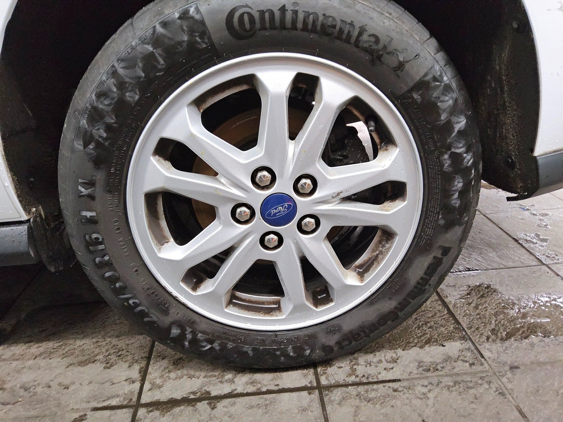 Ford Transit Connect 1.5 TDCi Trend 5-Sitzer Navi AHK 10