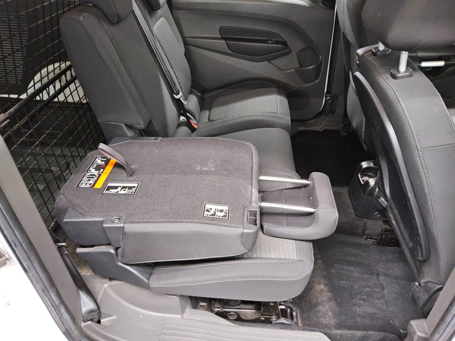 Ford Transit Connect 1.5 TDCi Trend 5-Sitzer Navi AHK 12