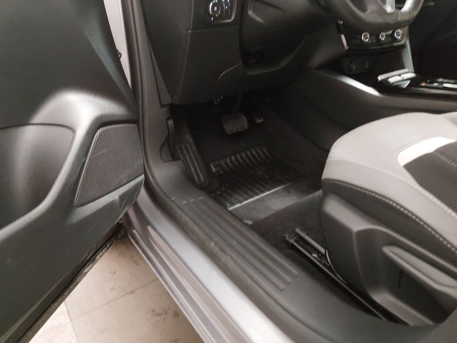 Opel Mokka-e Elegance NAVI LED SHZ RFK 7