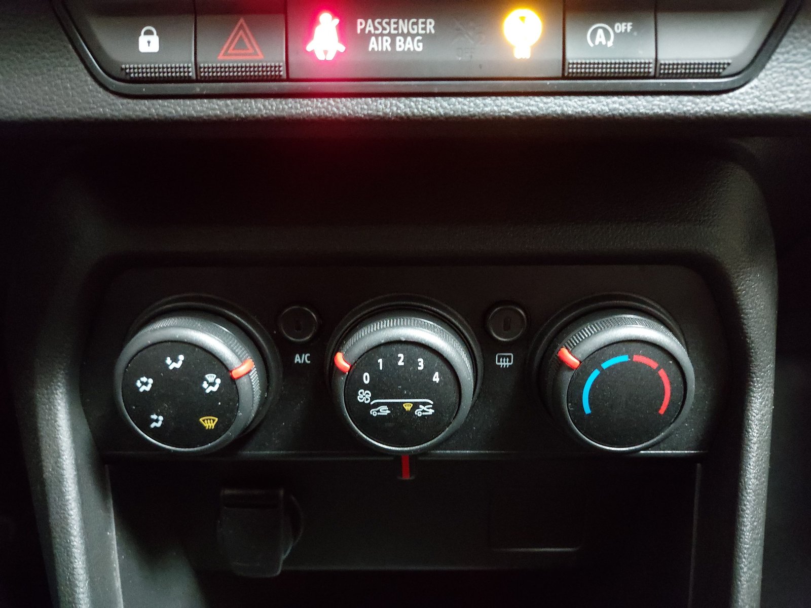Dacia Sandero 1.0 LED Klima GJR DAB+ 19