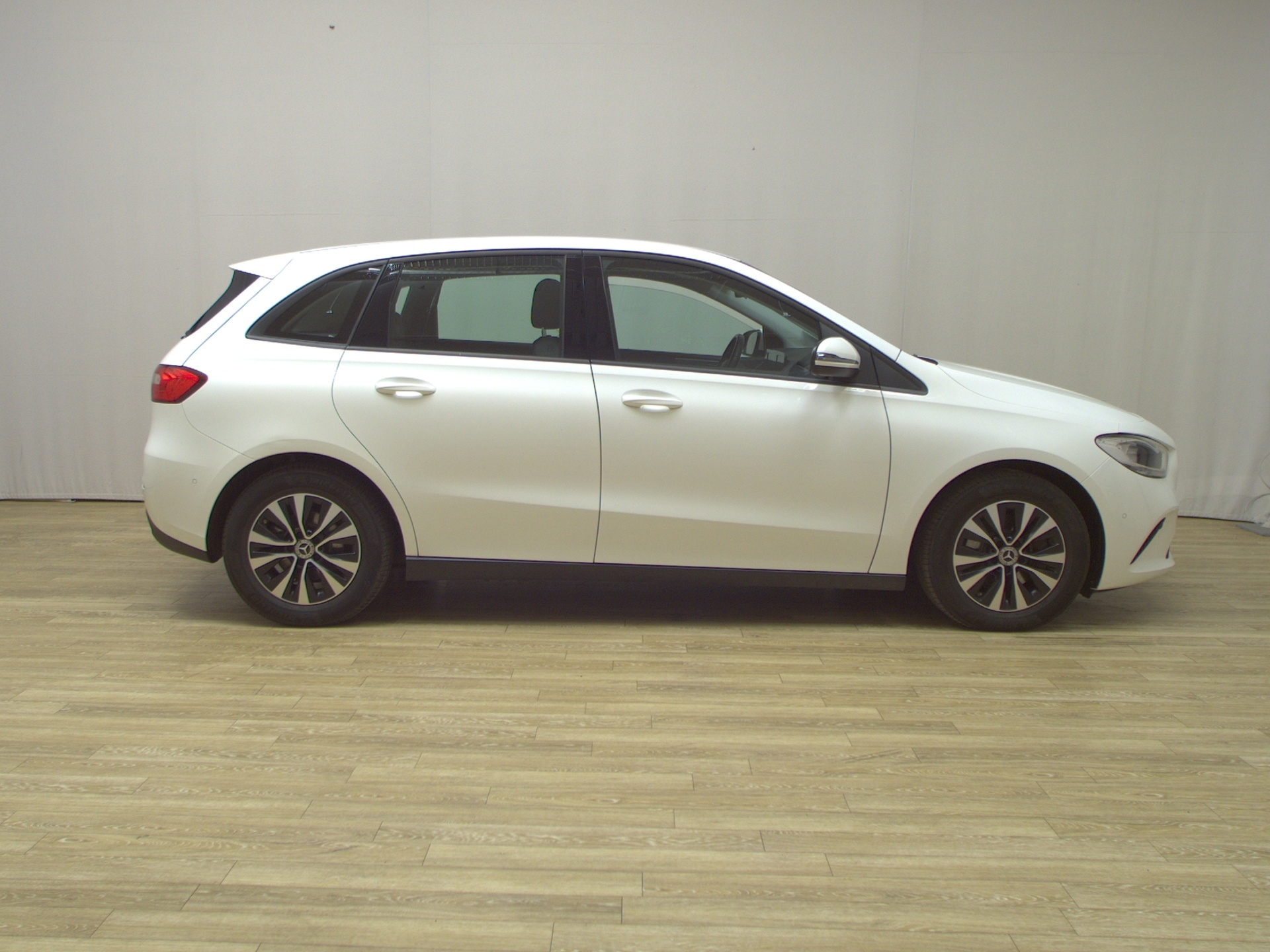 Mercedes-Benz B 200 d T-Leder Navi MBUX Shz PDC Tempomat