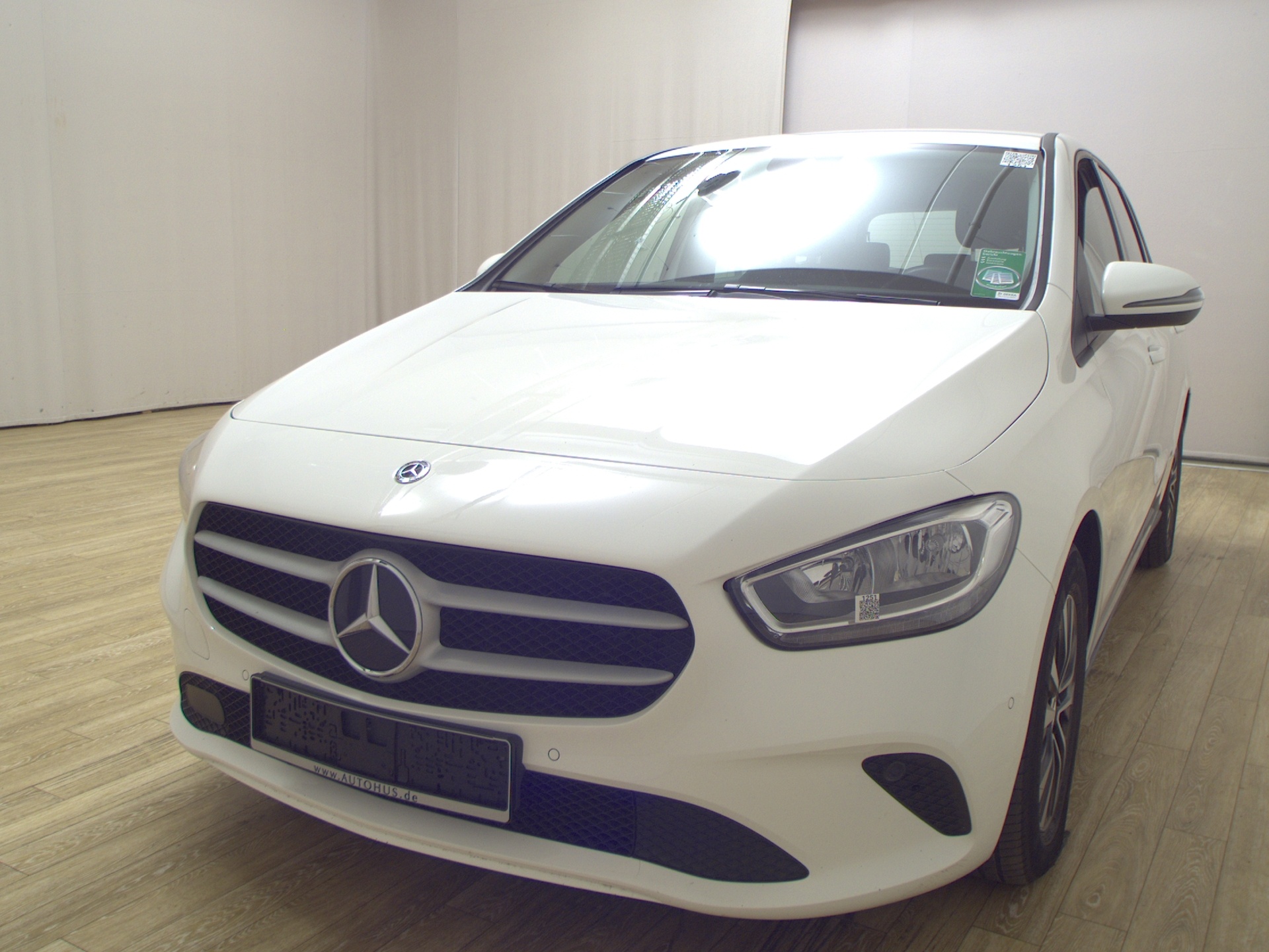 Mercedes-Benz B 200 d T-Leder Navi MBUX Shz PDC Tempomat 2