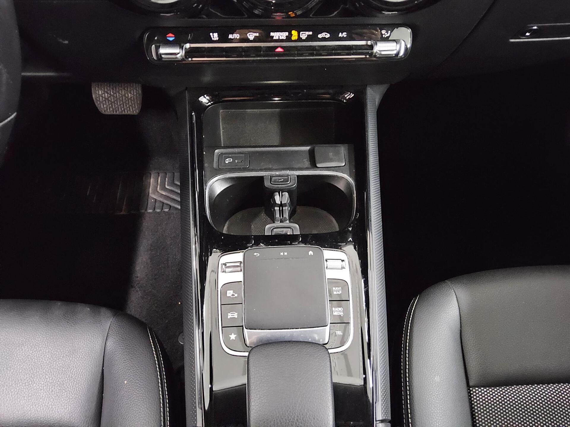 Mercedes-Benz B 200 d T-Leder Navi MBUX Shz PDC Tempomat 6