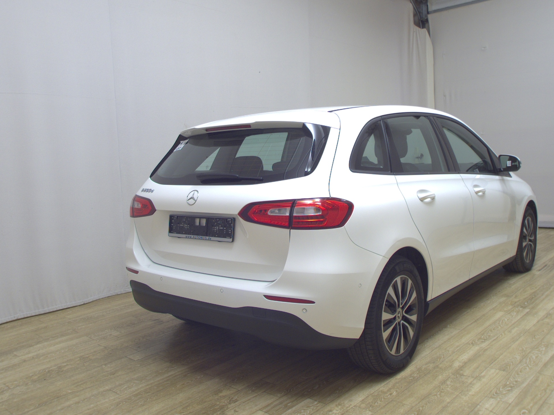 Mercedes-Benz B 200 d T-Leder Navi MBUX Shz PDC Tempomat 4
