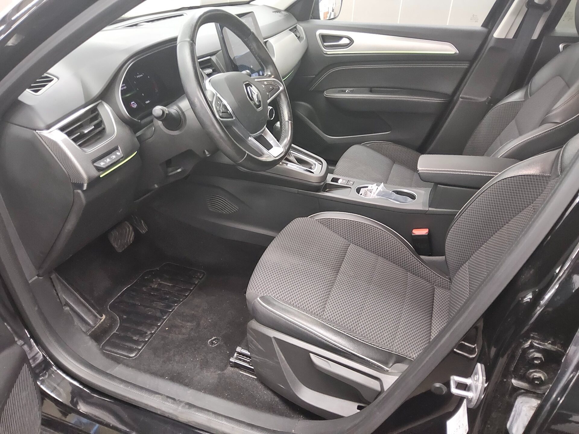 Renault Arkana 1.3 TCe Intens T-Leder Navi LED ACC RfK 8