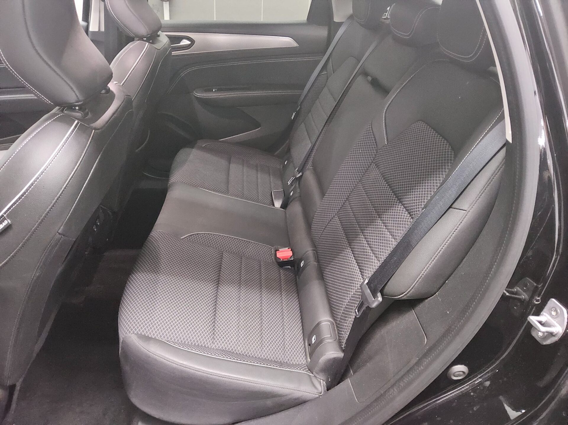 Renault Arkana 1.3 TCe Intens T-Leder Navi LED ACC RfK 13