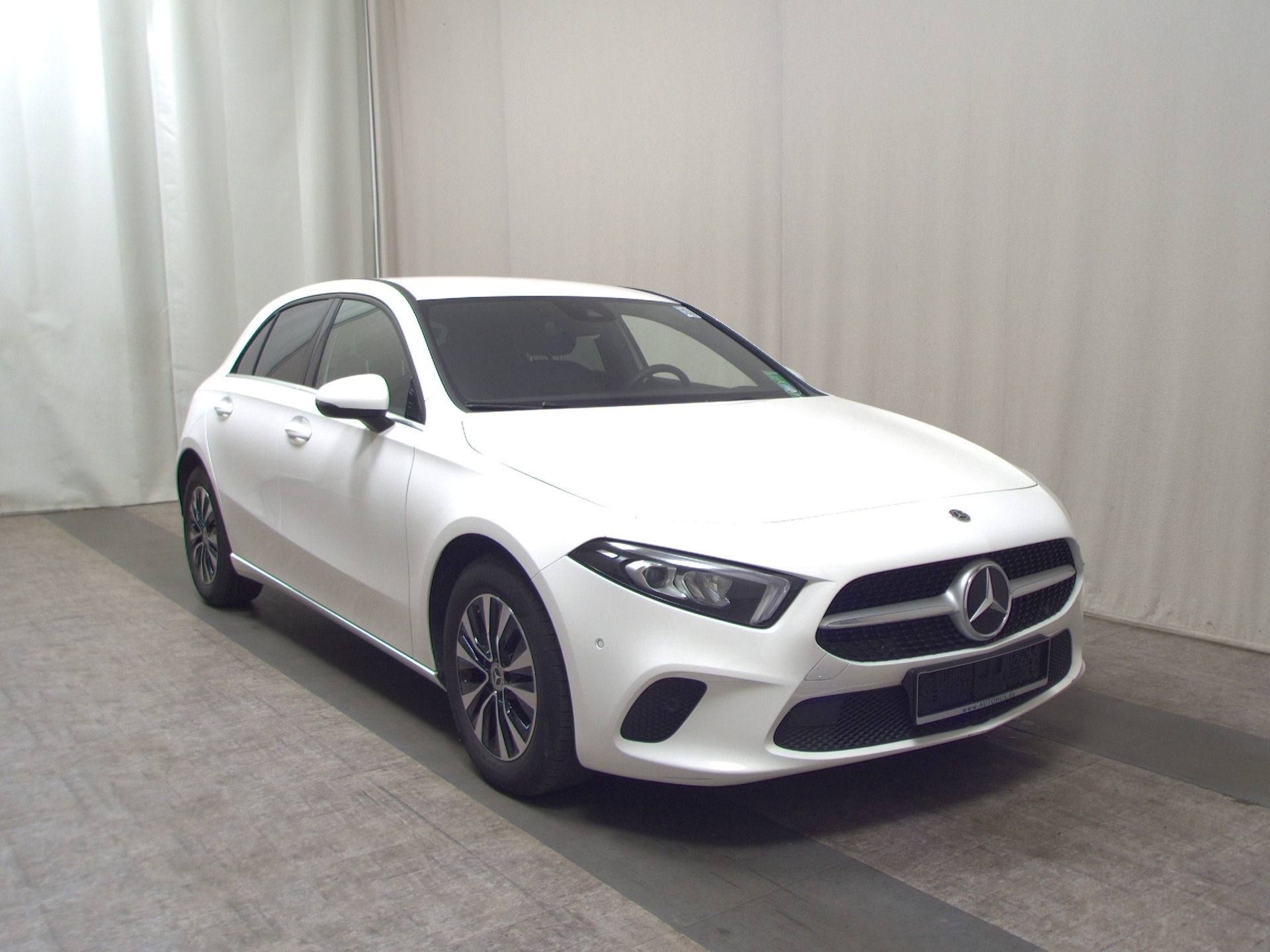 Mercedes-Benz A 180 d T-Leder Navi LED AHK PDC Shz Tempomat 3