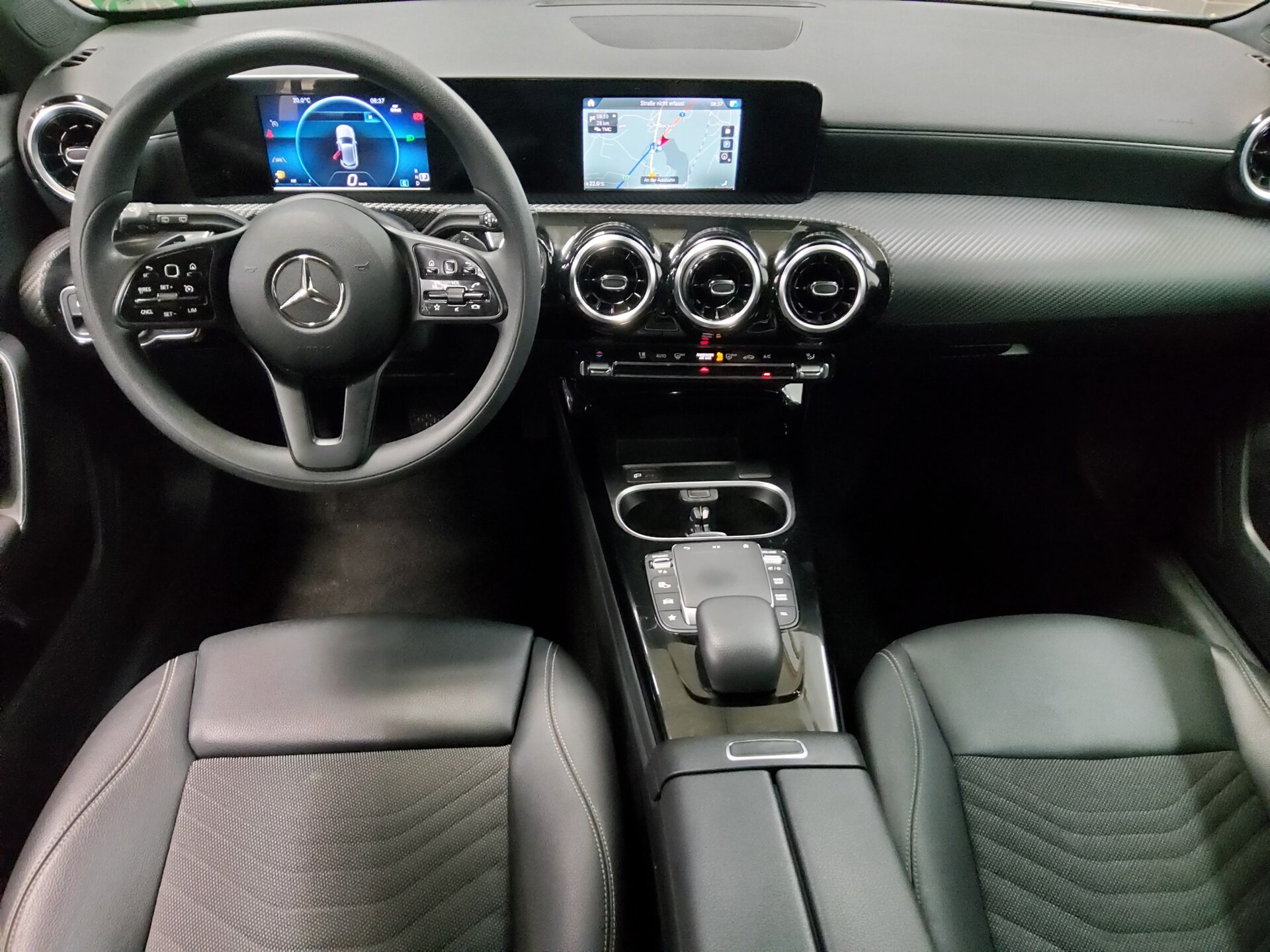 Mercedes-Benz A 180 d T-Leder Navi LED AHK PDC Shz Tempomat 5
