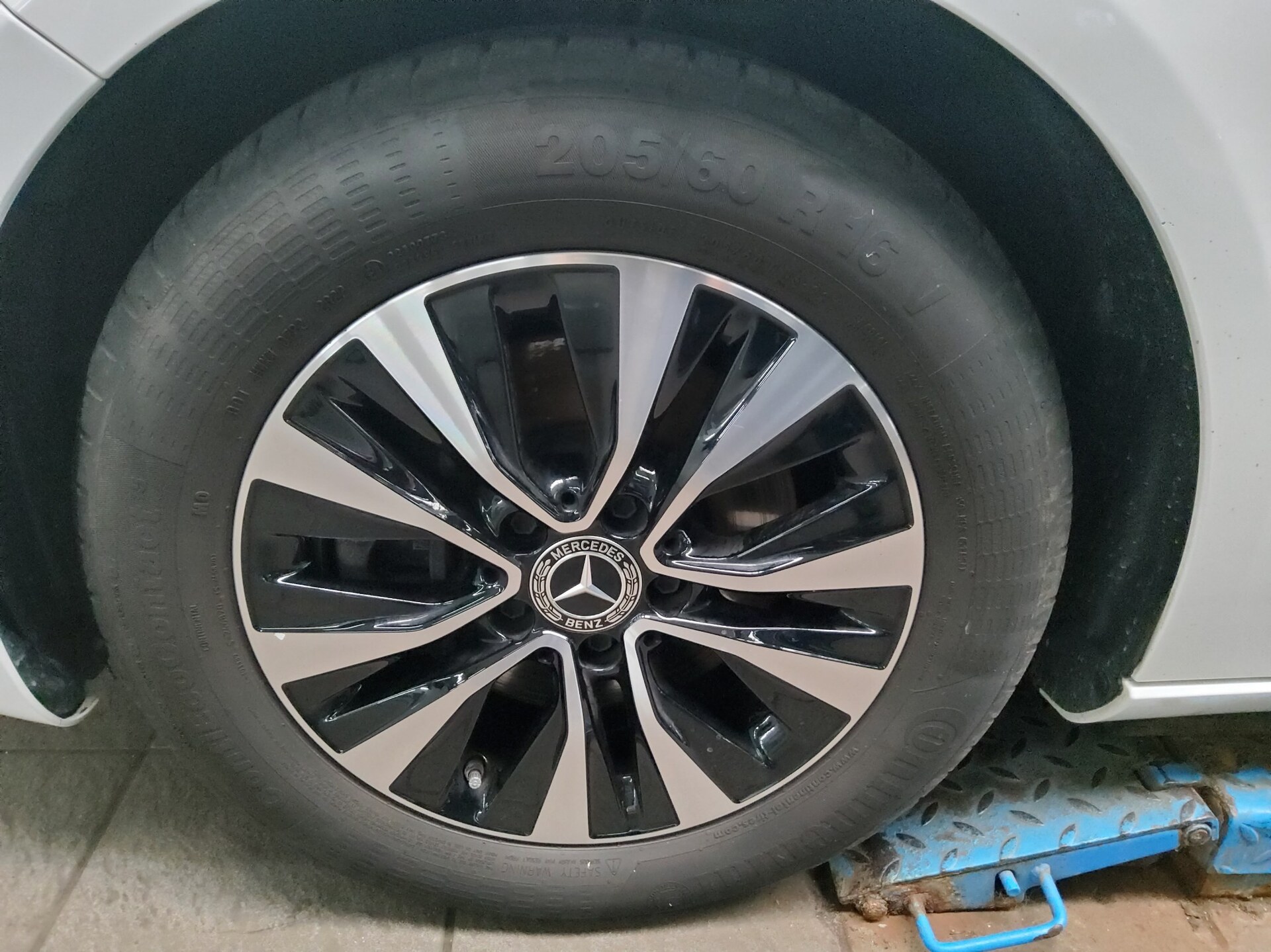 Mercedes-Benz A 180 d T-Leder Navi LED AHK PDC Shz Tempomat 11