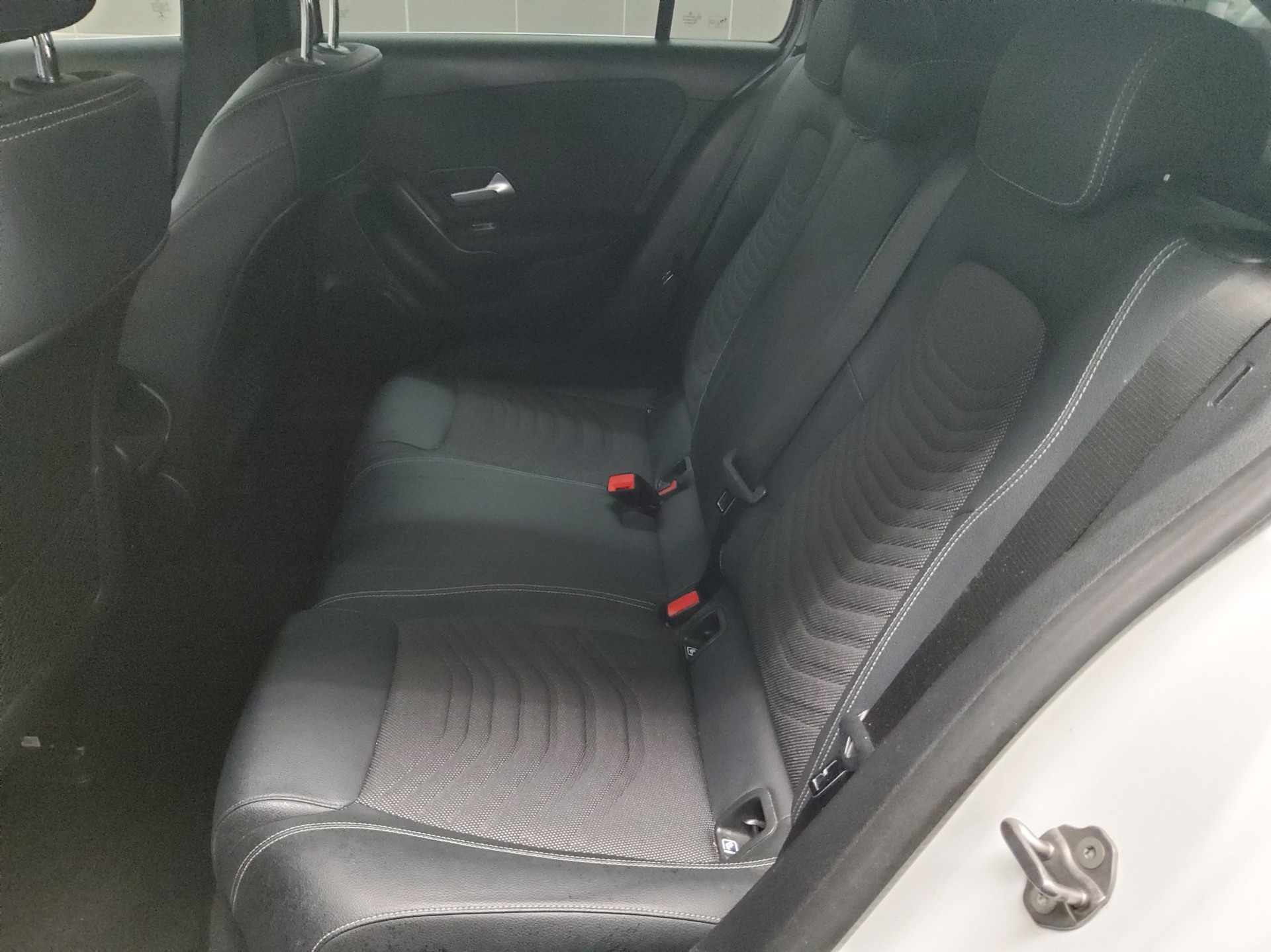Mercedes-Benz A 180 d T-Leder Navi LED AHK PDC Shz Tempomat 13