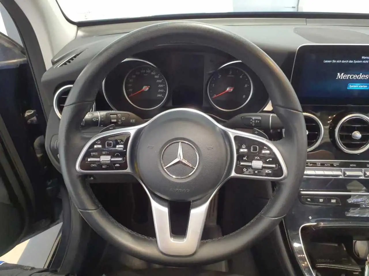 Mercedes-Benz GLC 220 d Panorama*Distro*Kamera*LED*Navi*AHK 7