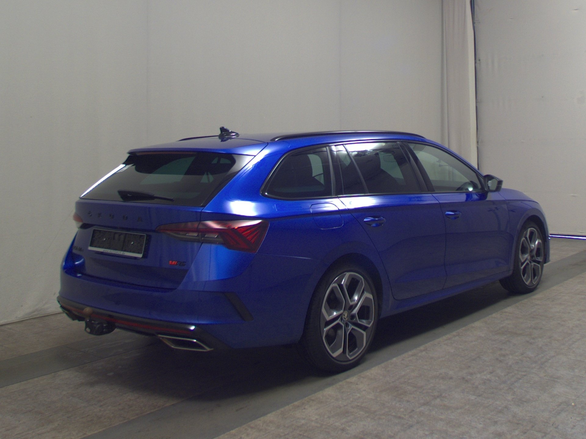 Skoda Octavia Kombi 2.0 TDI 4x4 RS Navi LED AID Shz AHK 4