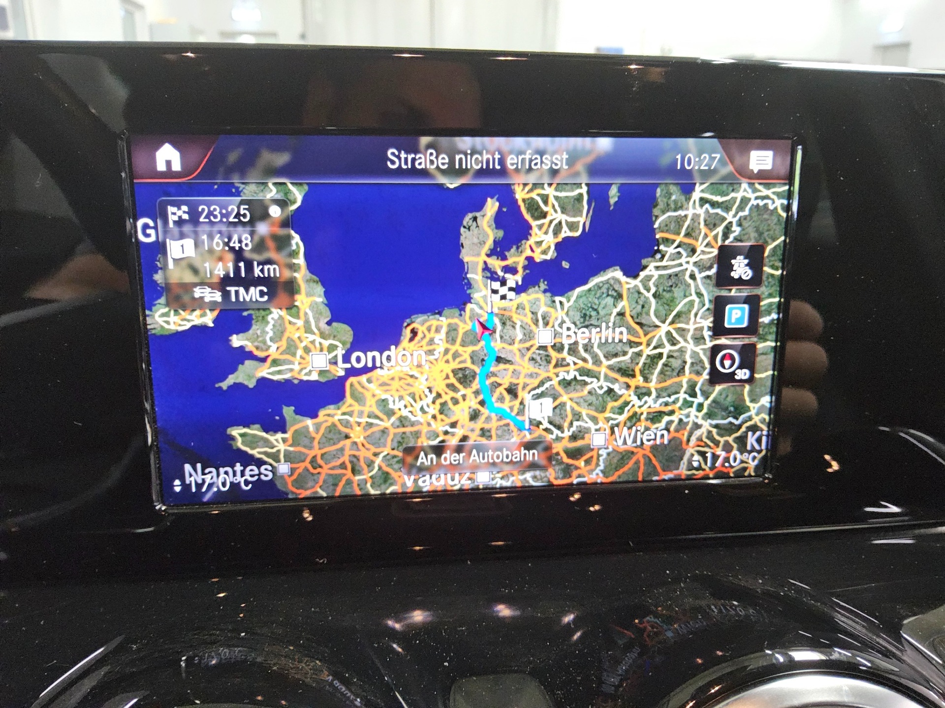 Mercedes-Benz GLB 200 d Style T-Leder Navi LED AHK Tempomat 7