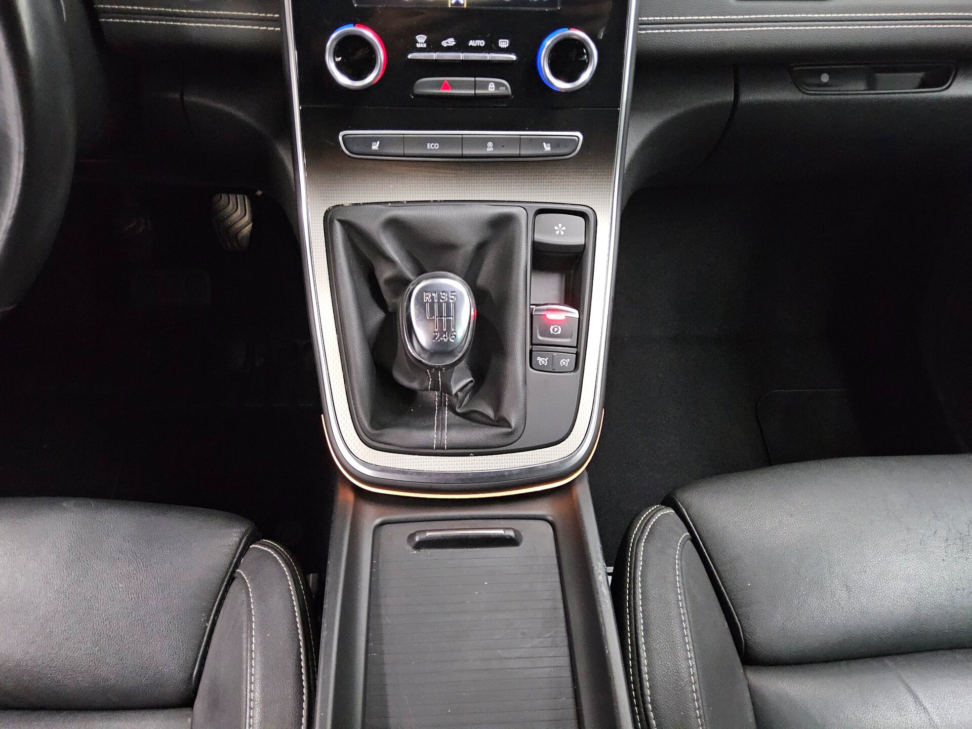Renault Scenic 1.3 TCe Intens 7-Sitzer Navi LED HuD RfK 6