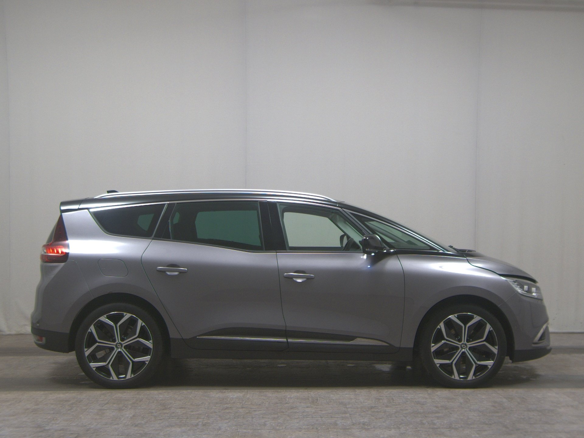 Renault Scenic 1.3 TCe Intens 7-Sitzer Navi LED HuD RfK