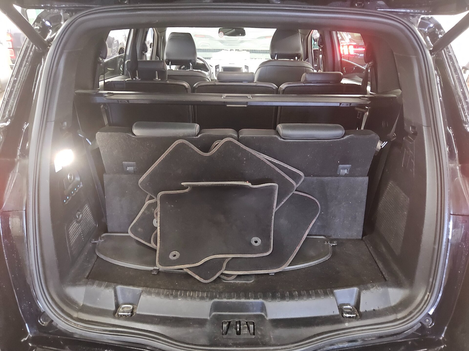 Ford S-Max 2.0 EB ST-Line 7-Sitzer Navi LED AHK ACC 12