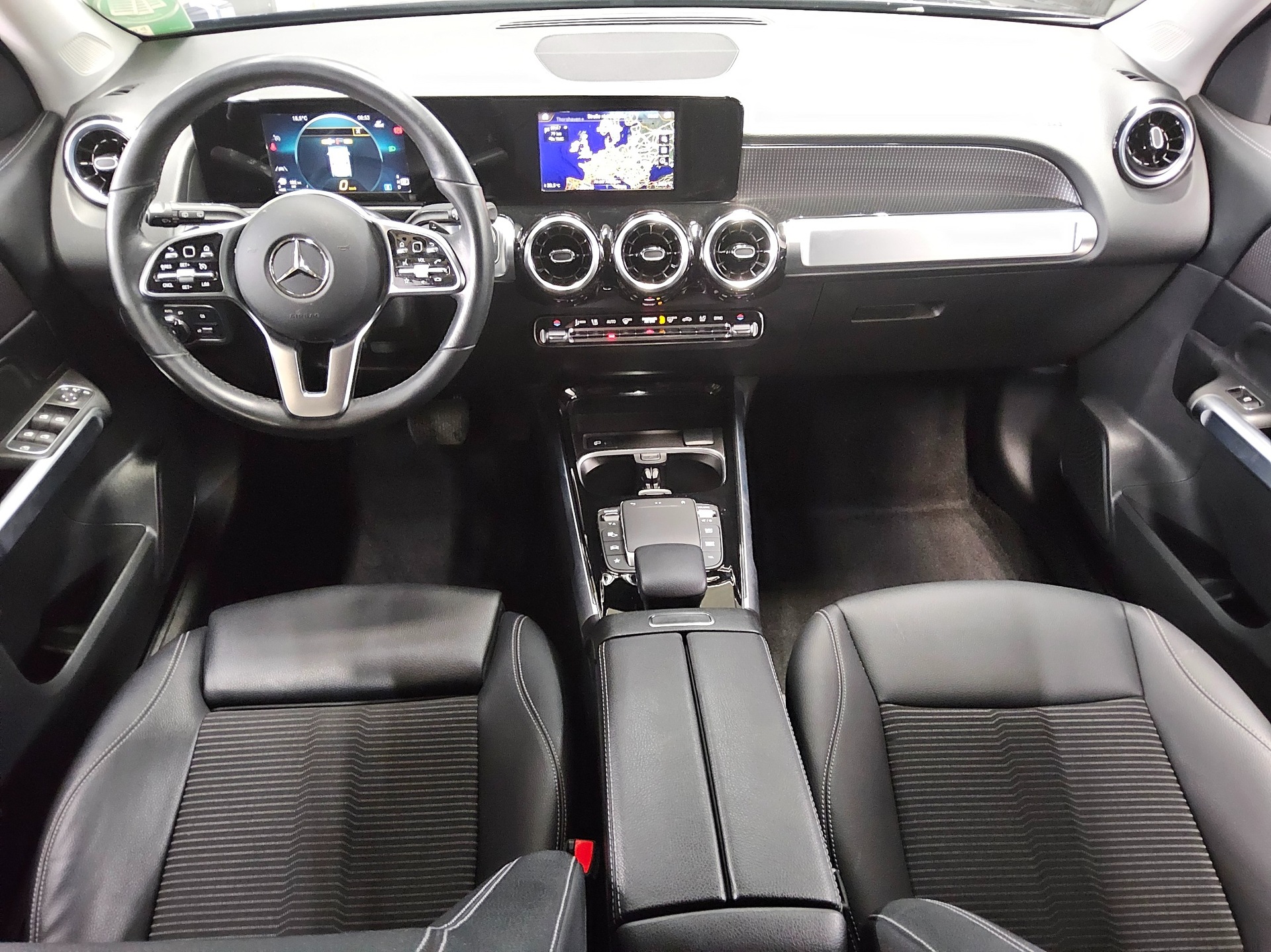 Mercedes-Benz GLB 200 d Progressive T-Leder Navi LED AHK PDC 5
