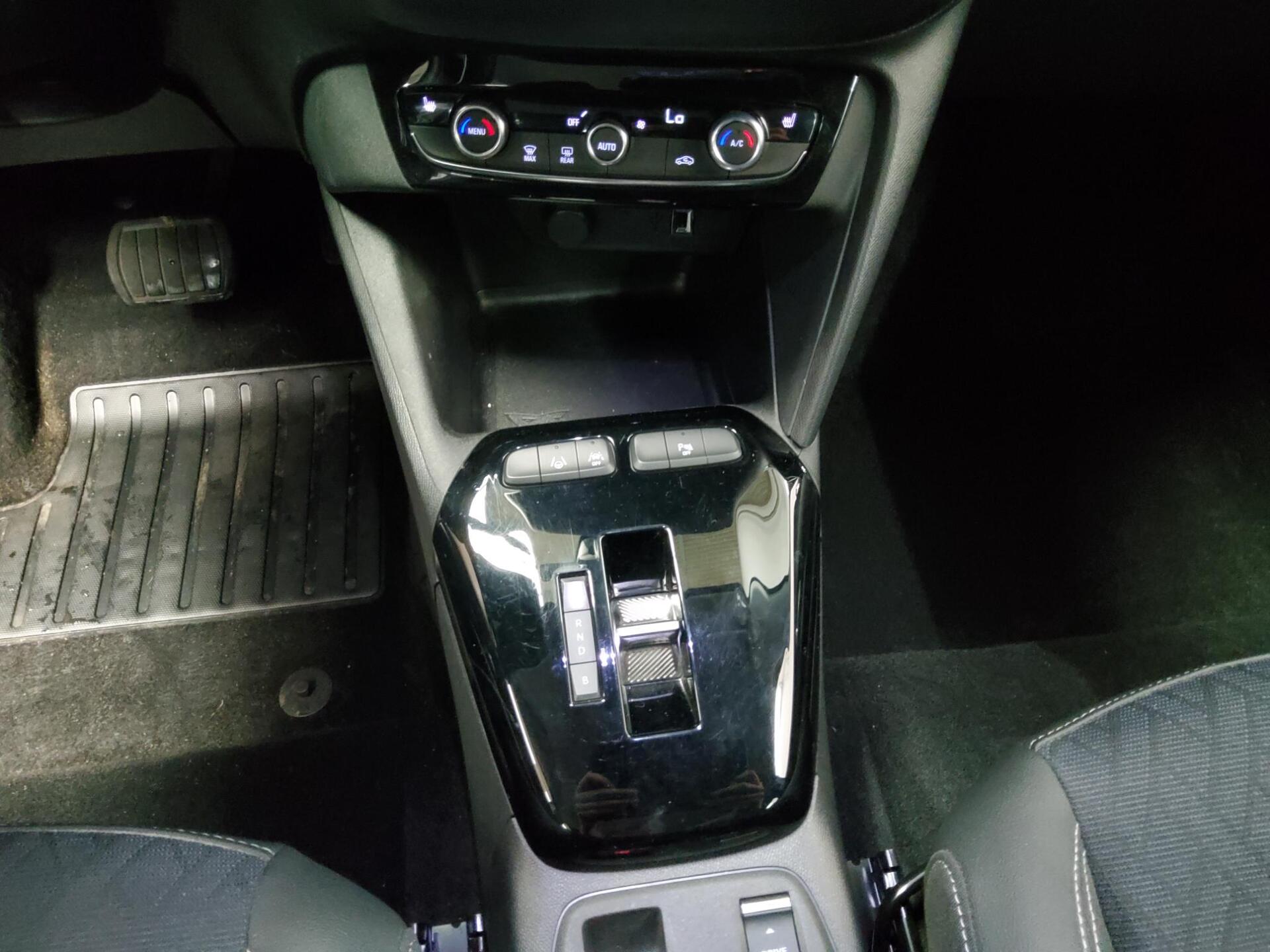 Opel Corsa-e Elegance T-Leder Navi LED DC RfK ACC Shz 6